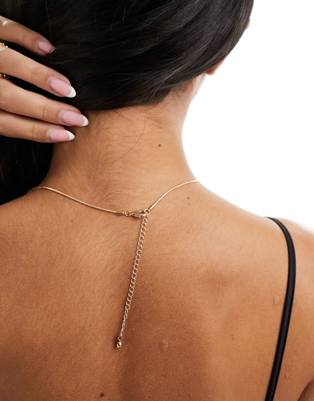 ASOS DESIGN short necklace with faux pearl charm in gold tone - ASOS Sample Sale EU Store