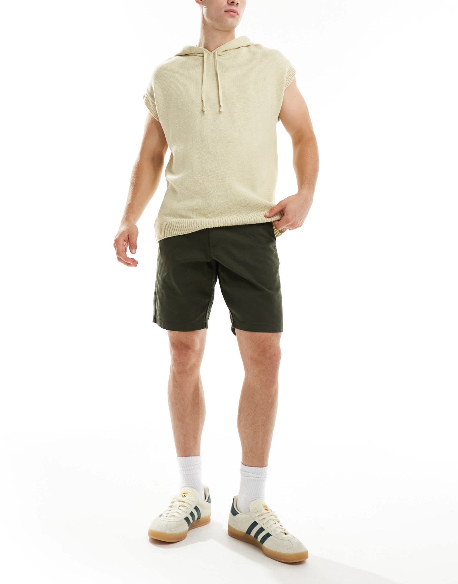 ASOS DESIGN slim stretch chino shorts in khaki - ASOS Sample Sale EU Store