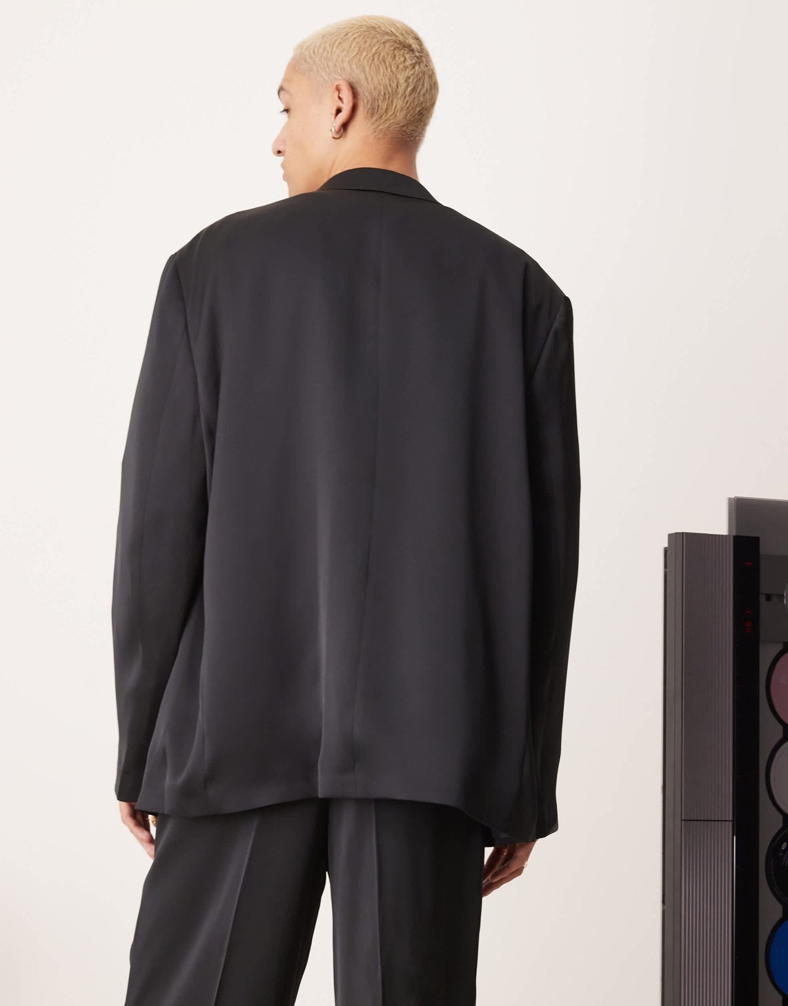 ASOS DESIGN slouchy oversized suit jacket in black satin - ASOS Sample Sale EU Store
