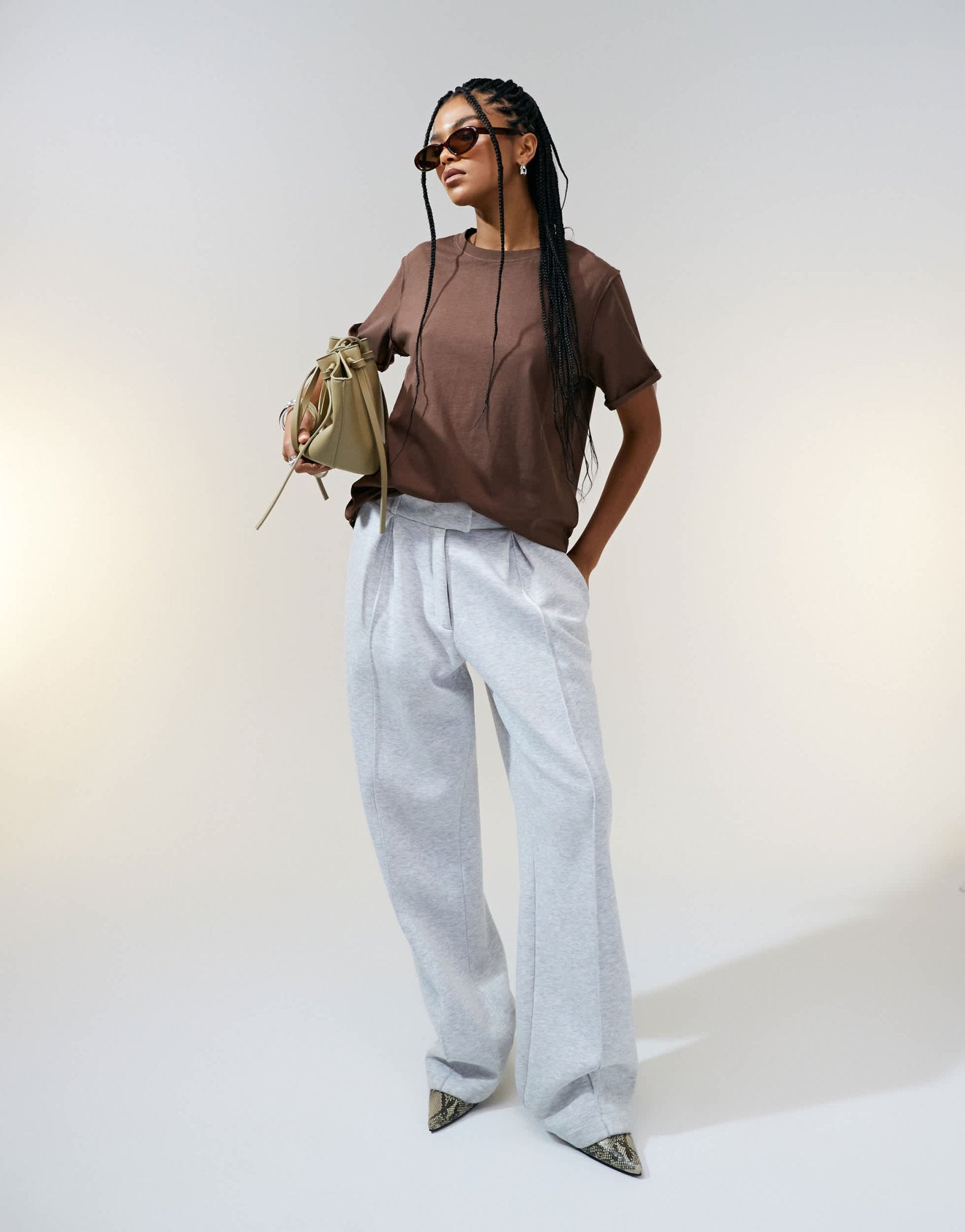 ASOS DESIGN slouchy raw edge regular fit washed t-shirt in chocolate - ASOS Sample Sale EU Store