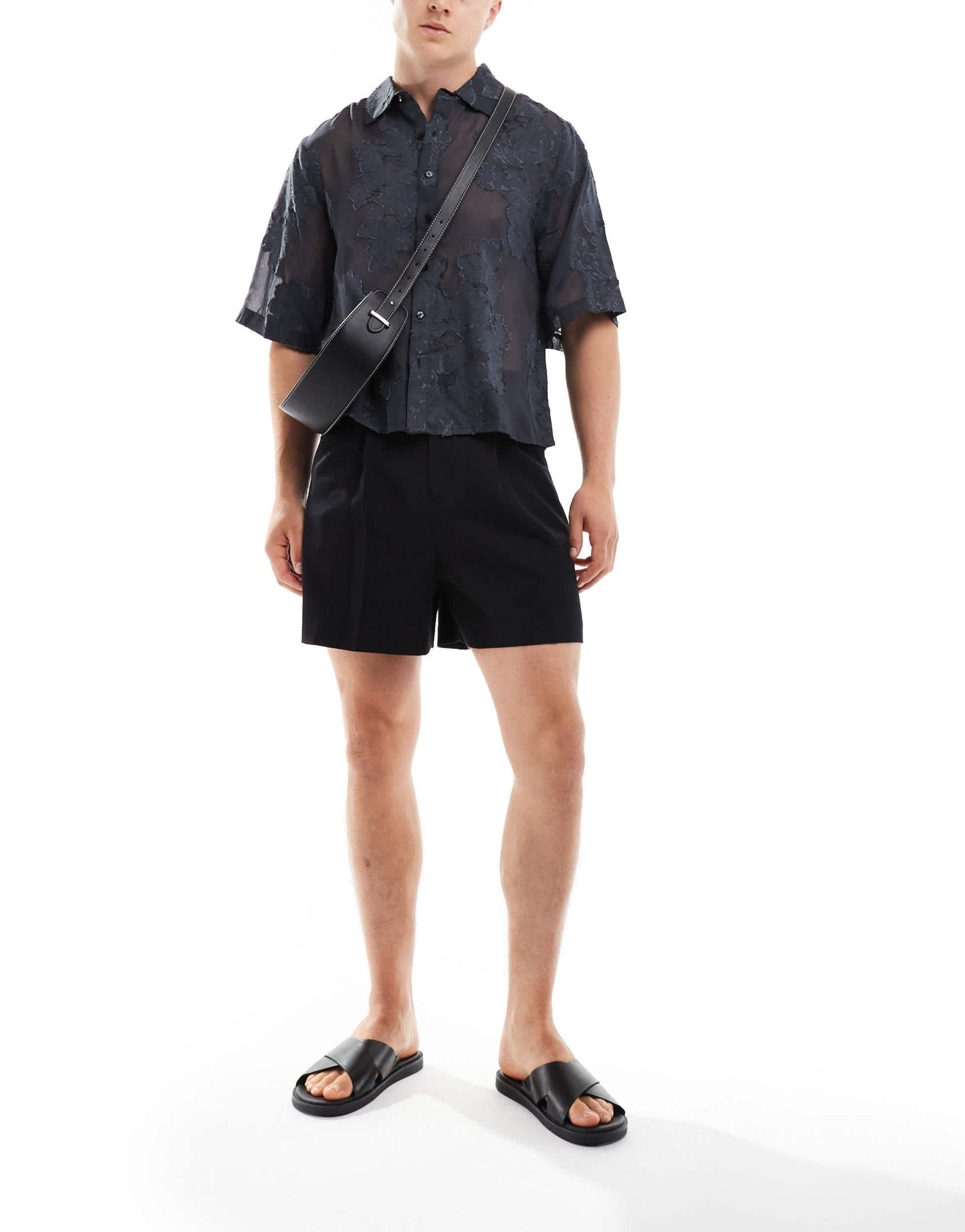 ASOS DESIGN smart cropped bermuda shorts in black - ASOS Sample Sale EU Store