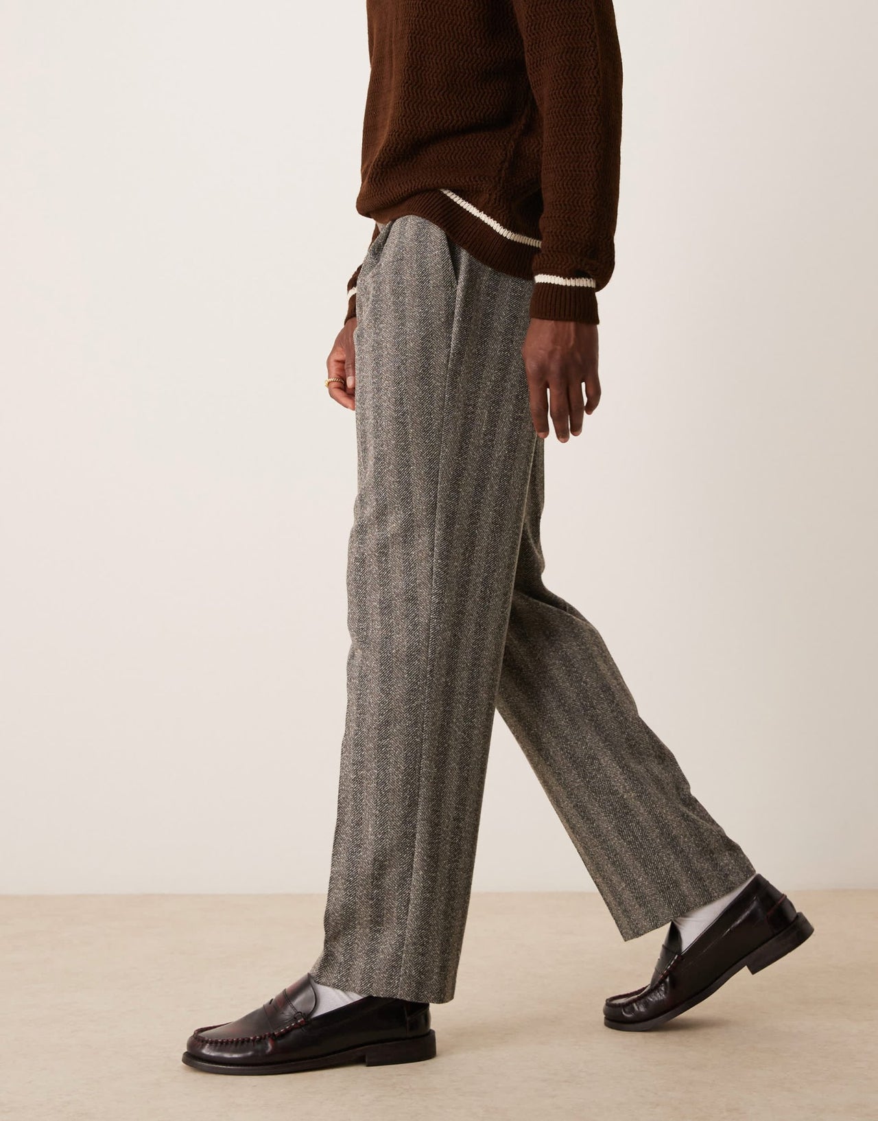 ASOS DESIGN smart straight leg textured trousers with front pleat in grey - ASOS Sample Sale EU Store