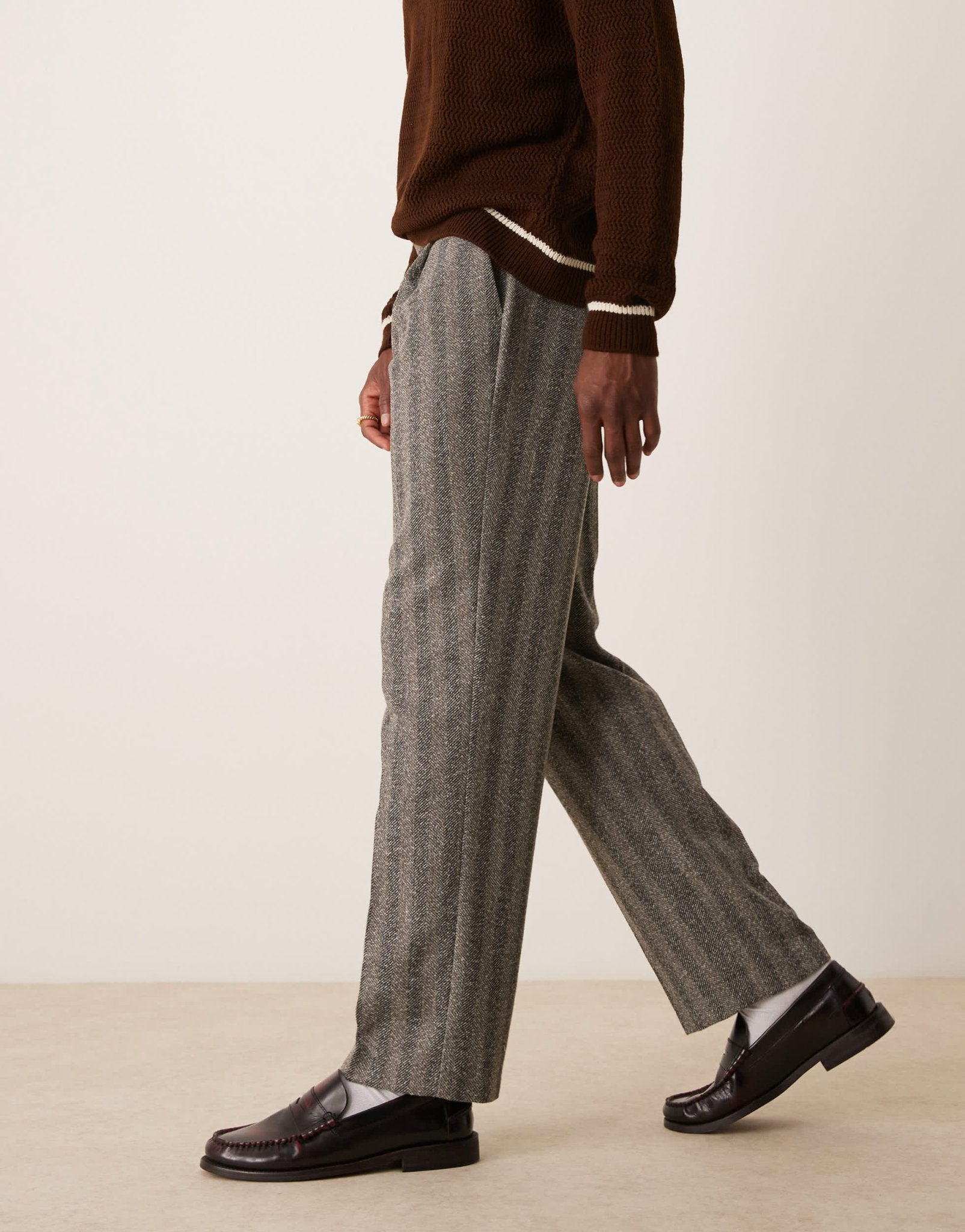 ASOS DESIGN smart straight leg textured trousers with front pleat in grey - ASOS Sample Sale EU Store