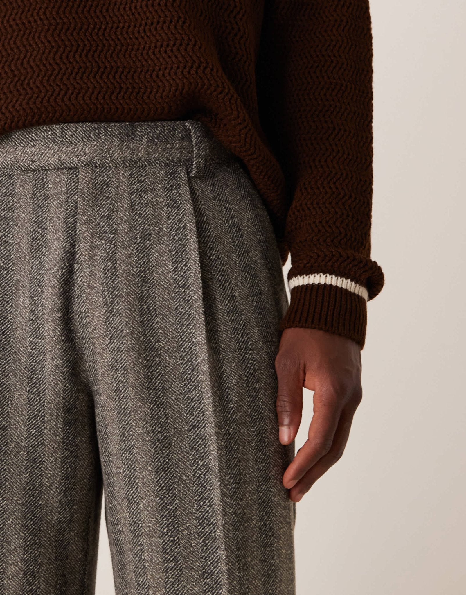 ASOS DESIGN smart straight leg textured trousers with front pleat in grey - ASOS Sample Sale EU Store