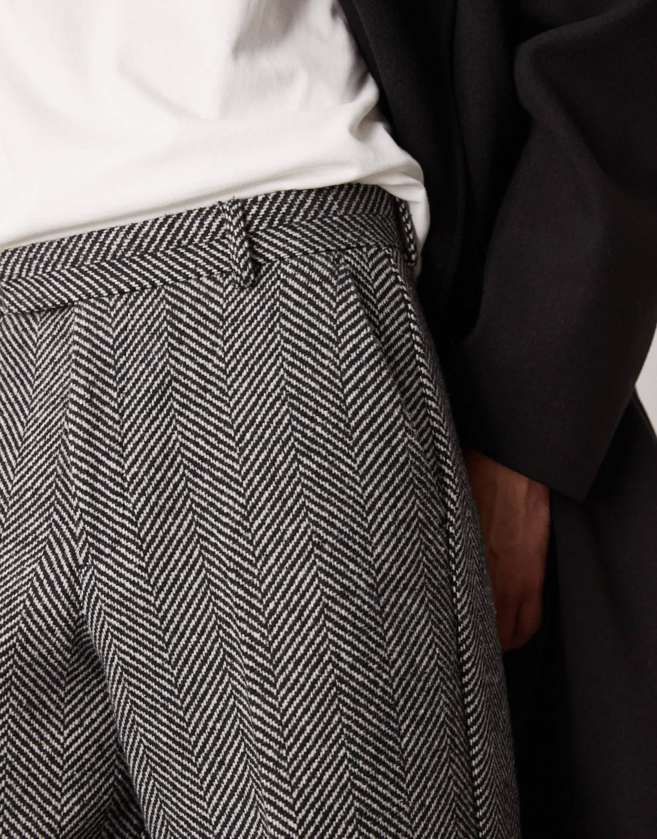 ASOS DESIGN smart wide leg wool blend herringbone trousers in black - ASOS Sample Sale EU Store