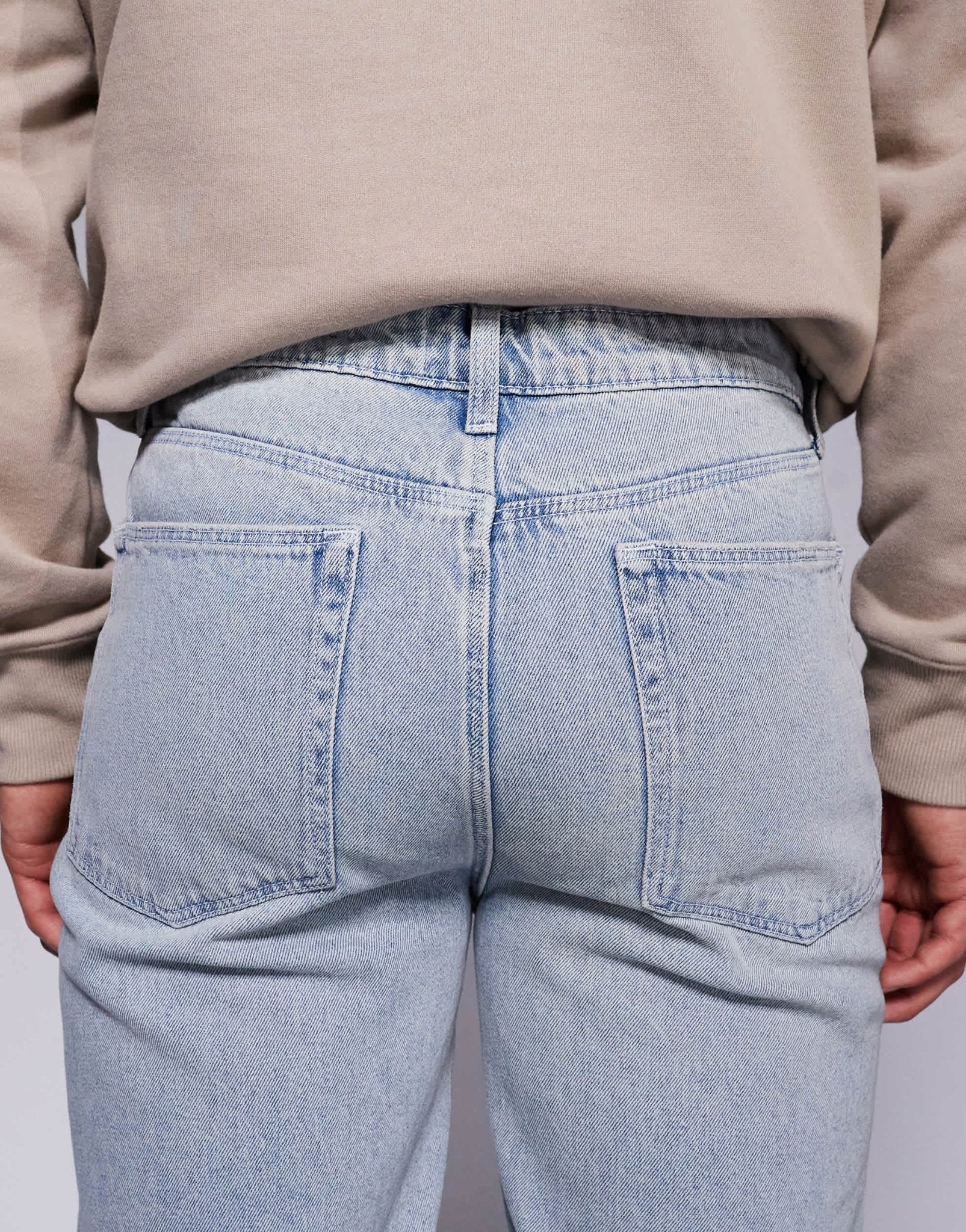 ASOS DESIGN straight leg jeans in light wash blue - ASOS Sample Sale EU Store