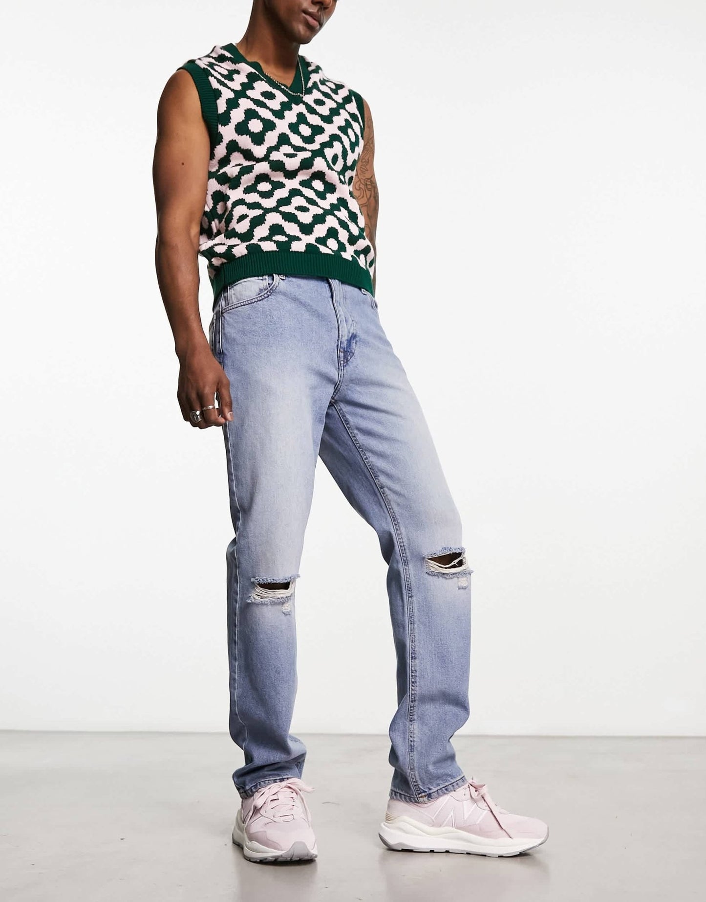 ASOS DESIGN straight leg jeans with busted knee in mid blue wash - ASOS Sample Sale EU Store