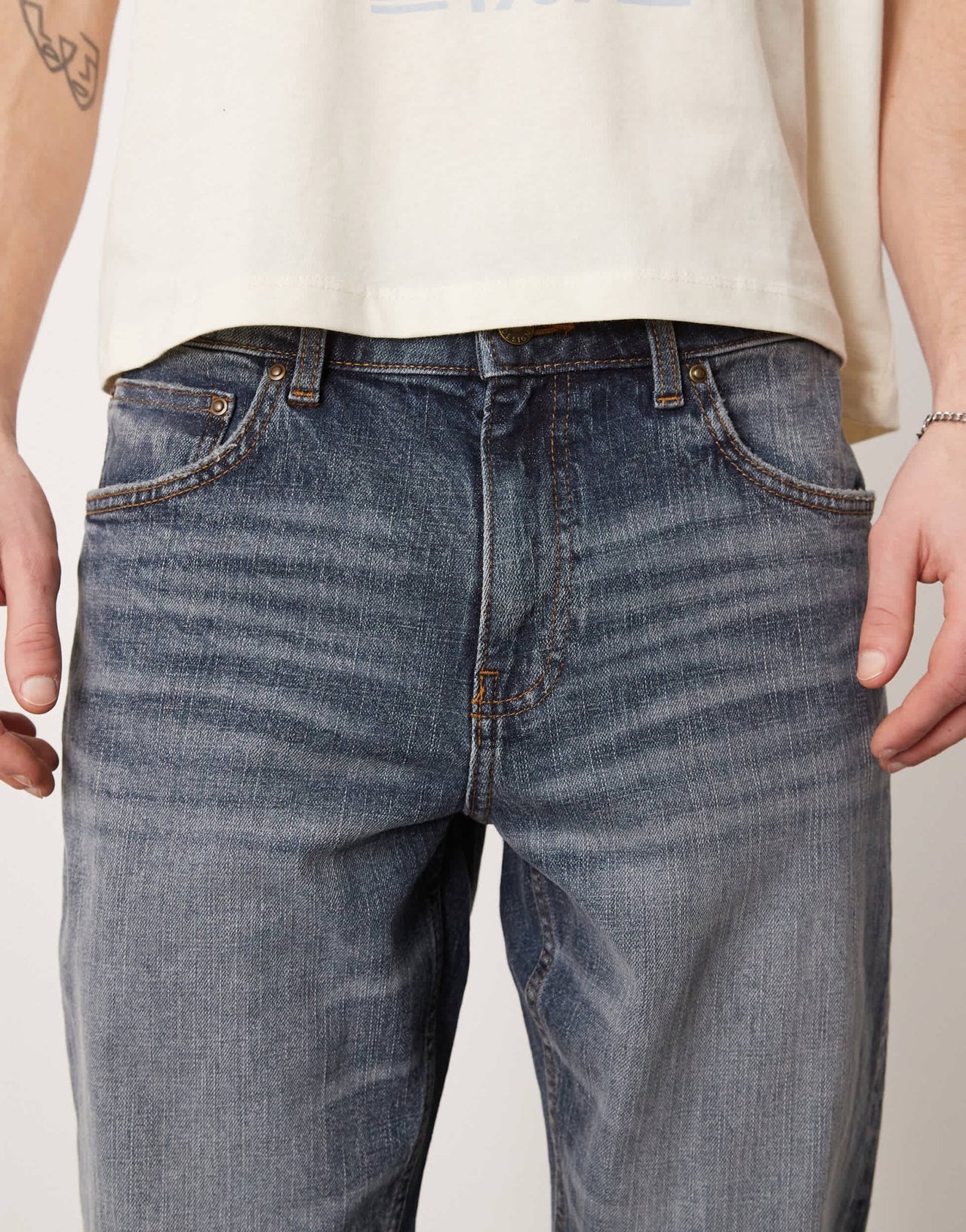 ASOS DESIGN stretch tapered jeans in mid wash blue - ASOS Sample Sale EU Store