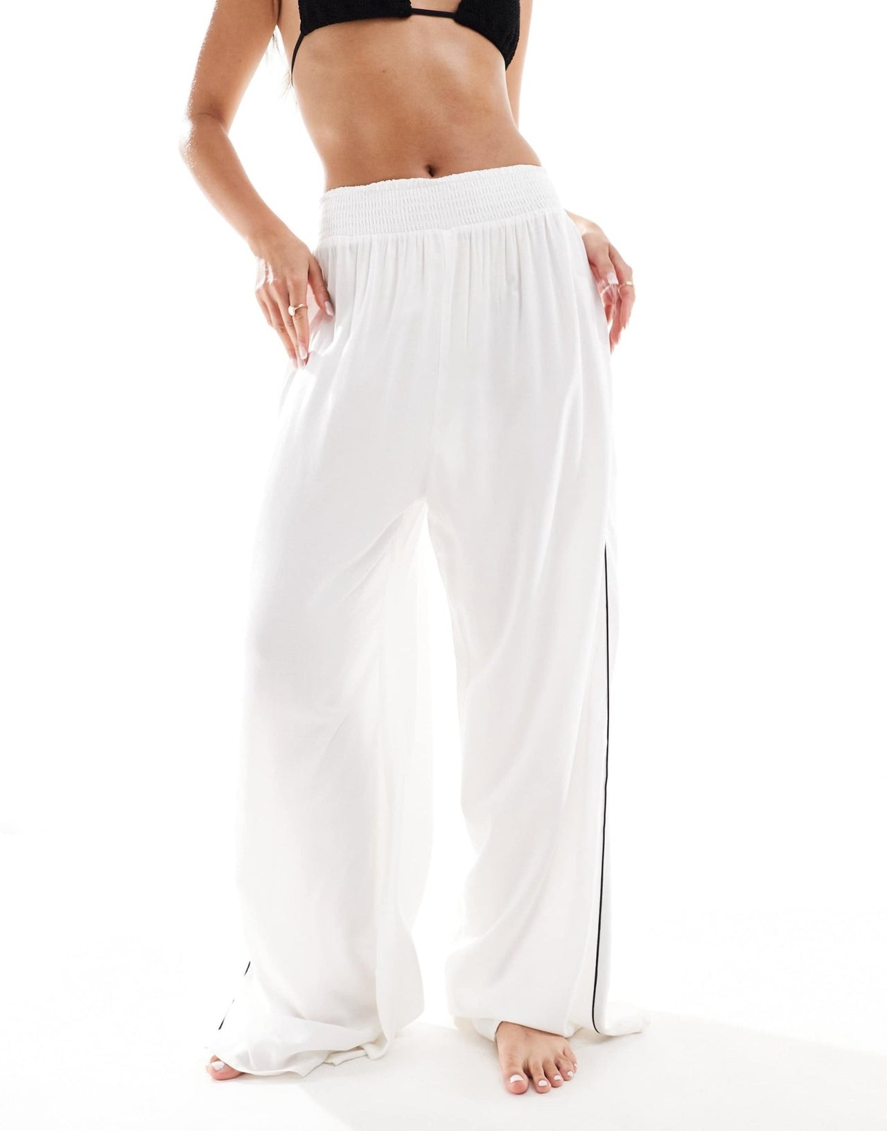 ASOS DESIGN super soft slinky wide leg beach trouser in white with contrast binding - ASOS Sample Sale EU Store