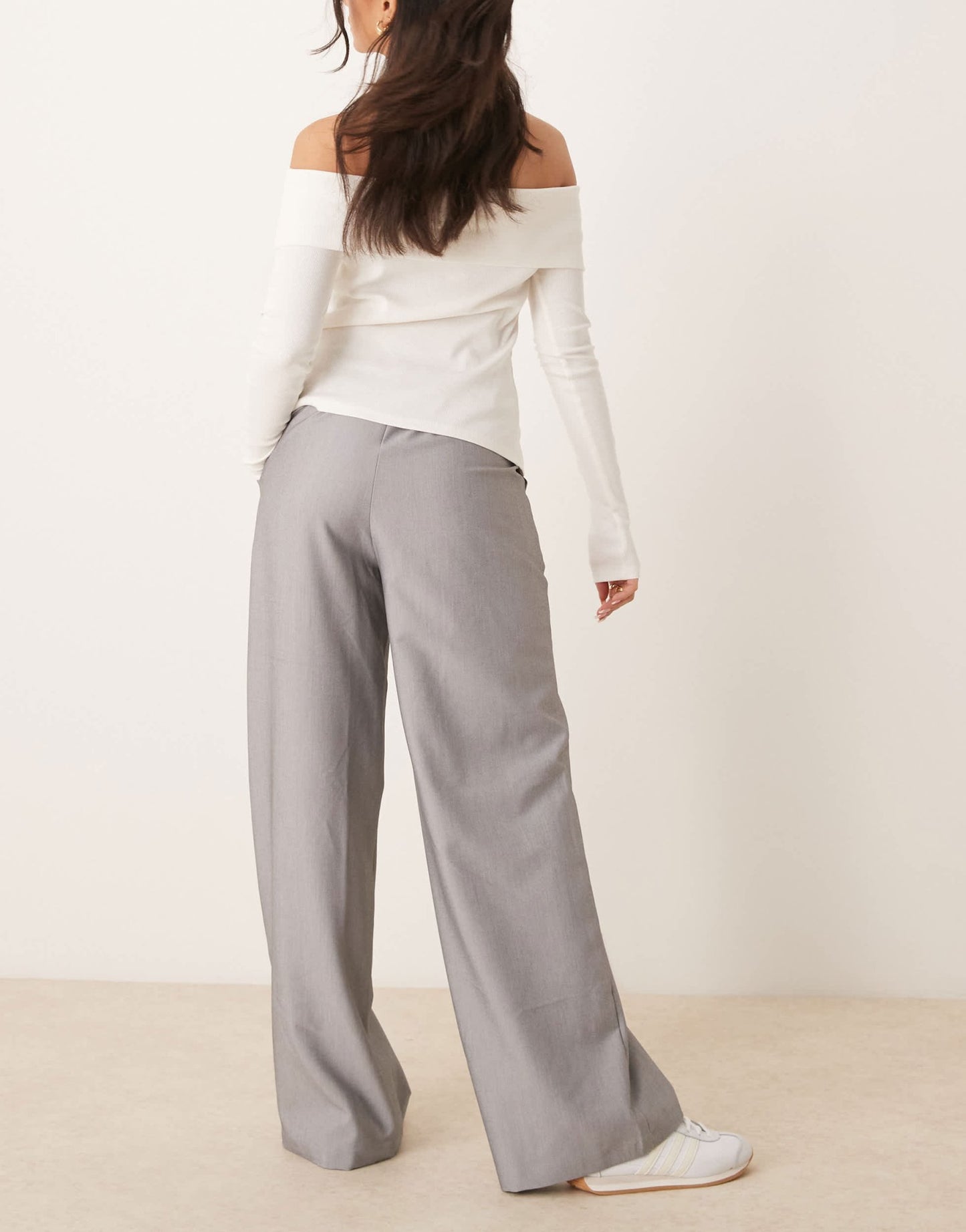 ASOS DESIGN tailored relaxed straight leg trousers in grey - ASOS Sample Sale EU Store