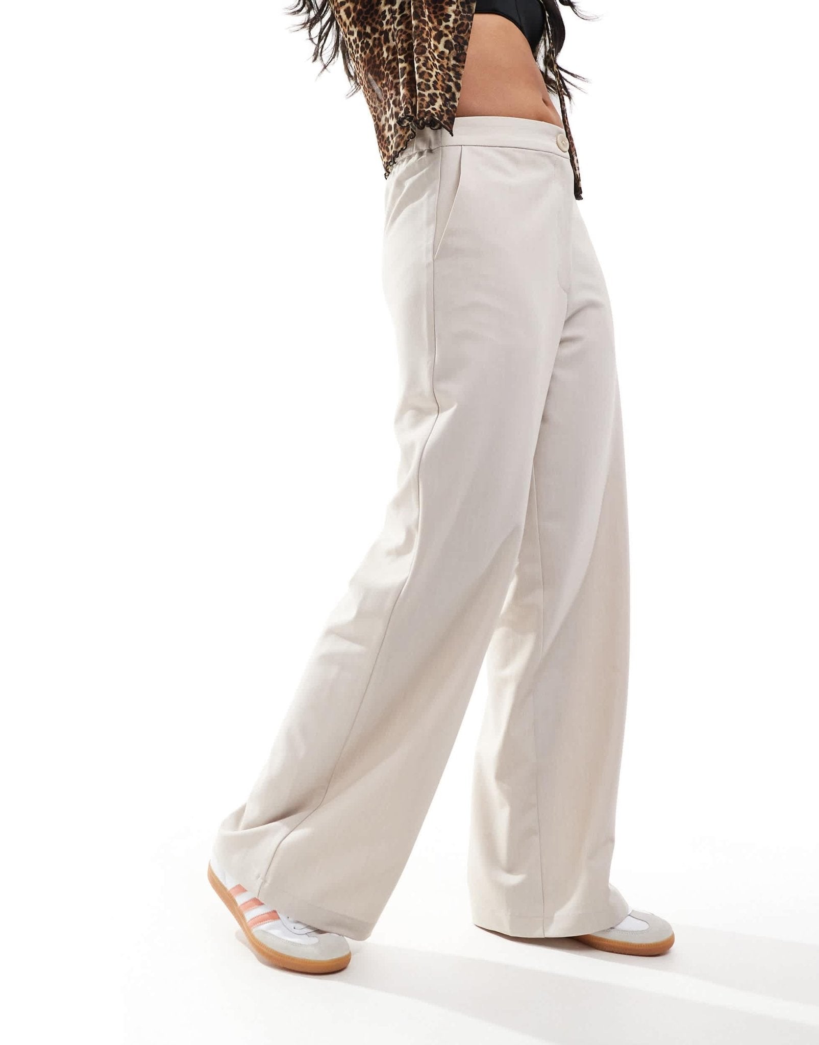 ASOS DESIGN tailored relaxed straight leg trousers in stone - ASOS Sample Sale EU Store