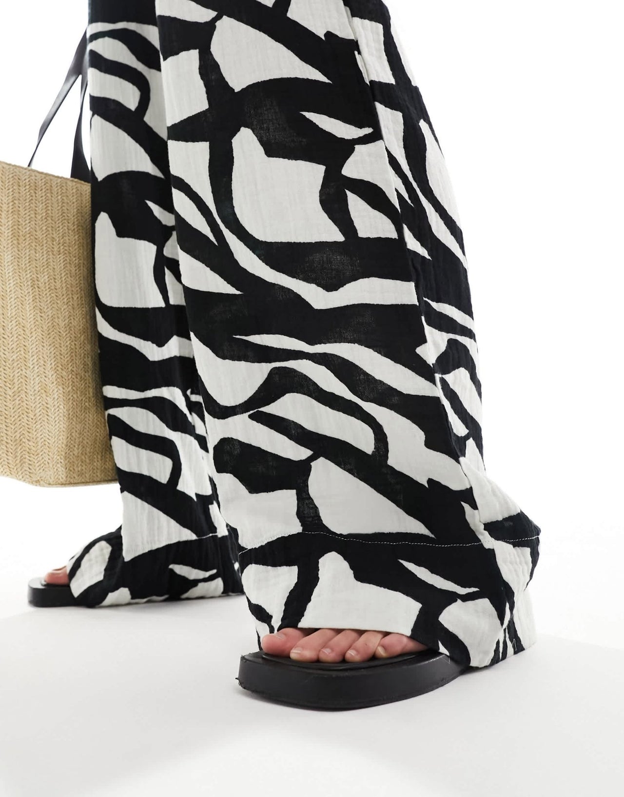 ASOS DESIGN Tall cheesecloth tie waist wide pull on in print - ASOS Sample Sale EU Store