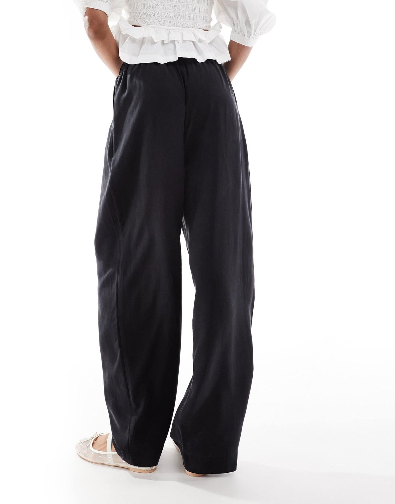 ASOS DESIGN Tall premium casual pull on trousers with pleat detail in washed black - ASOS Sample Sale EU Store