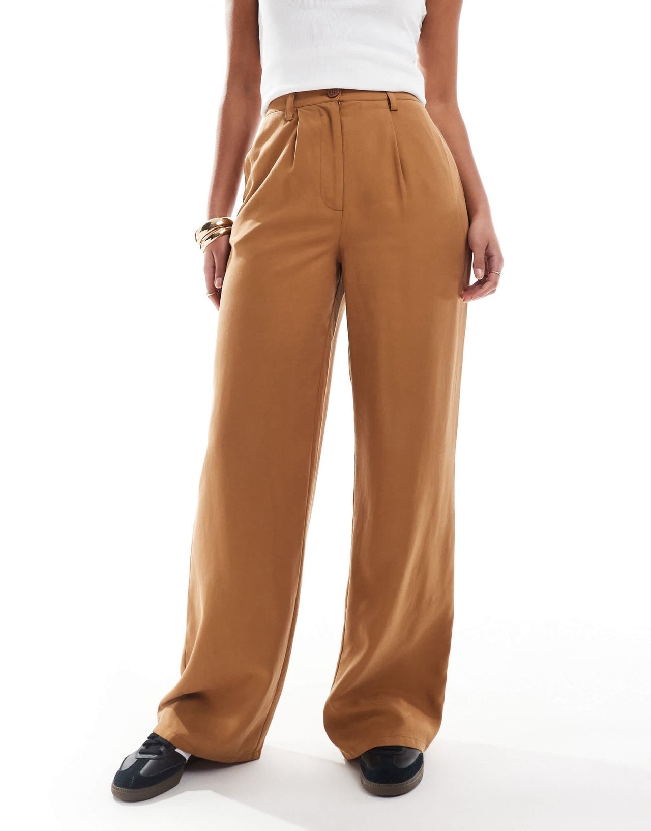 ASOS DESIGN Tall relaxed straight leg trousers in camel - ASOS Sample Sale EU Store