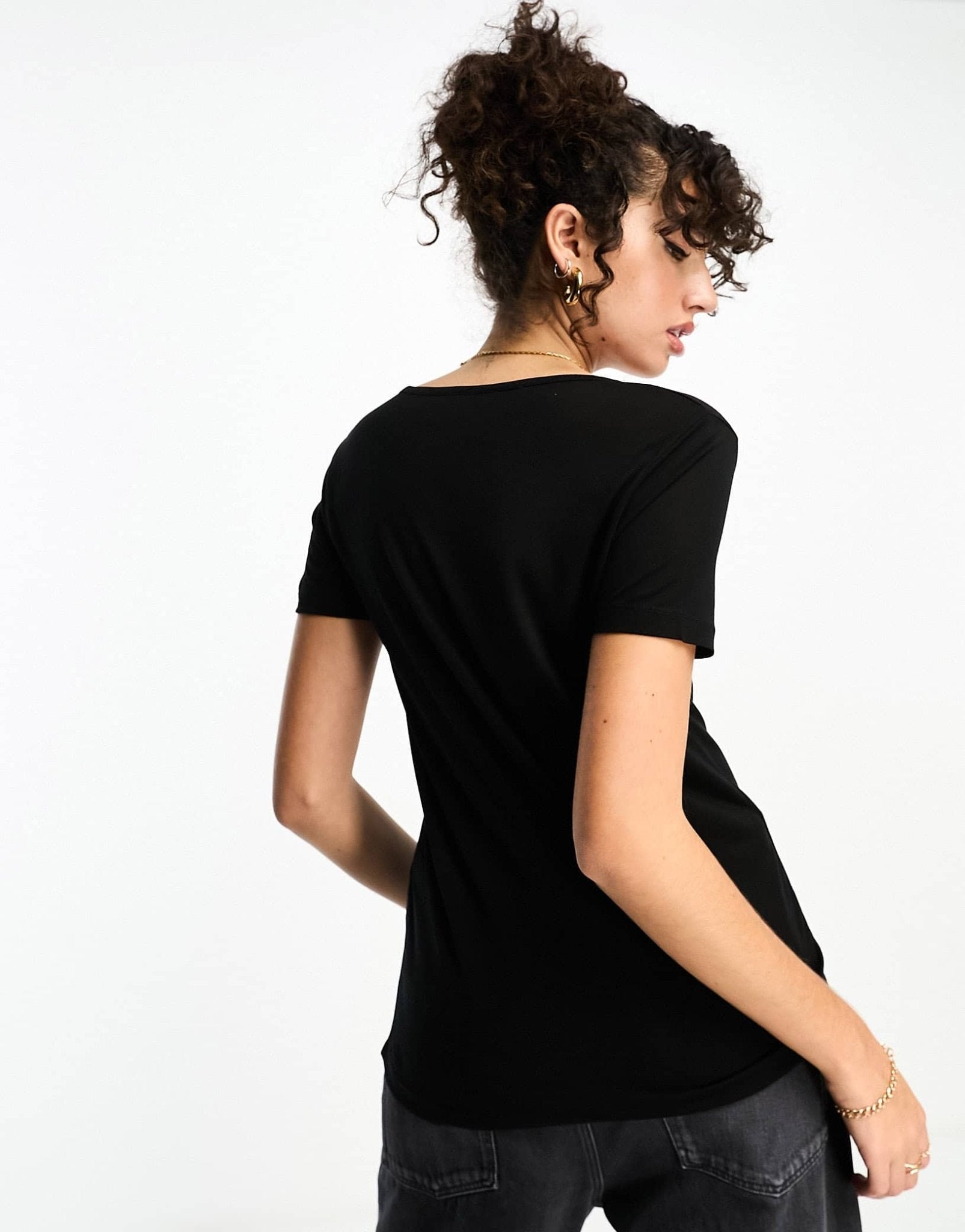 ASOS DESIGN Tall relaxed v neck t-shirt in black - ASOS Sample Sale EU Store