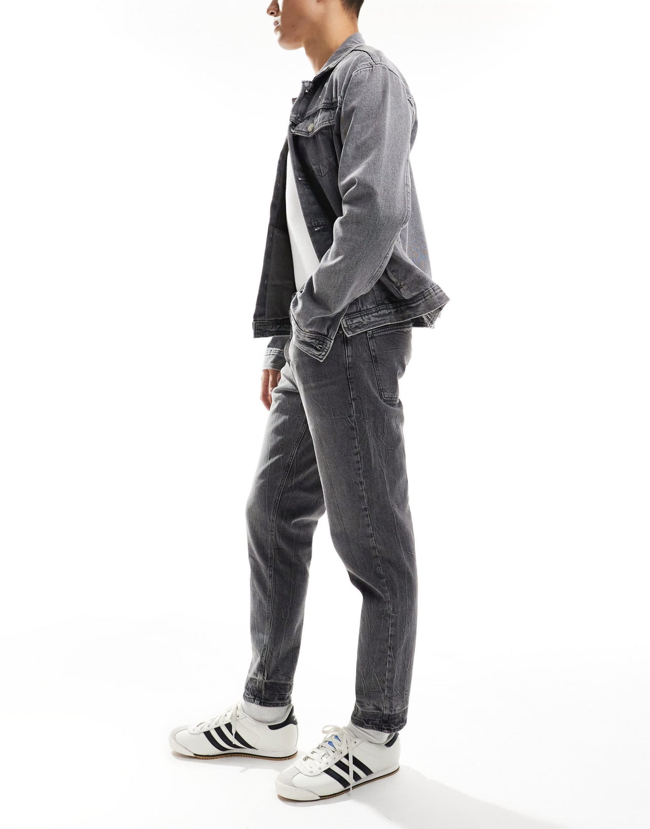 ASOS DESIGN tapered fit jeans with stretch in washed grey - ASOS Sample Sale EU Store