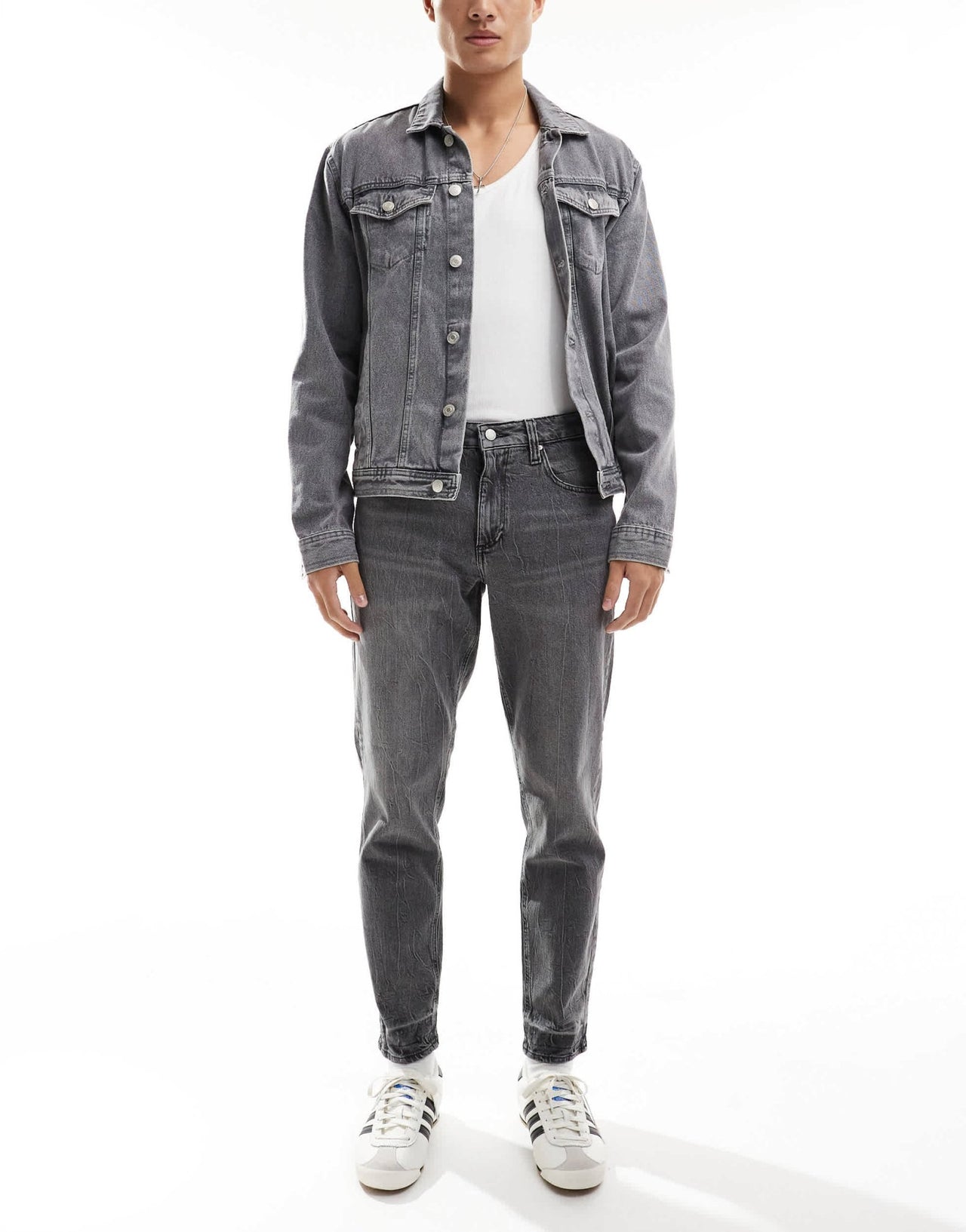 ASOS DESIGN tapered fit jeans with stretch in washed grey - ASOS Sample Sale EU Store