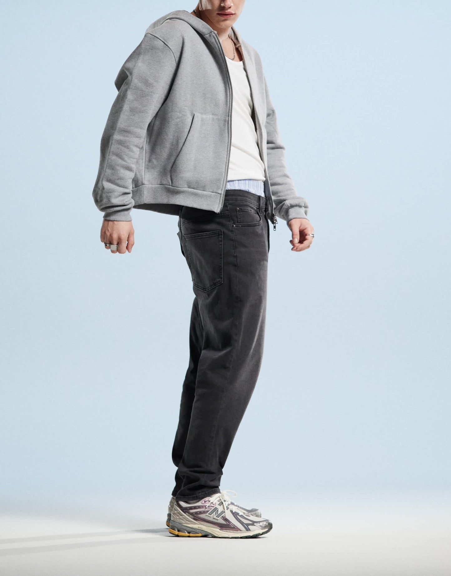 ASOS DESIGN tapered jeans in black wash - ASOS Sample Sale EU Store