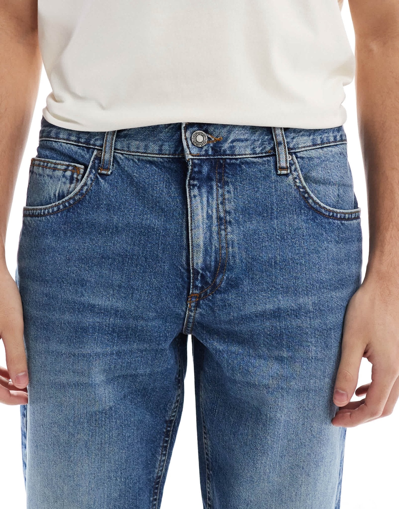 ASOS DESIGN tapered jeans in tinted dark wash blue - ASOS Sample Sale EU Store