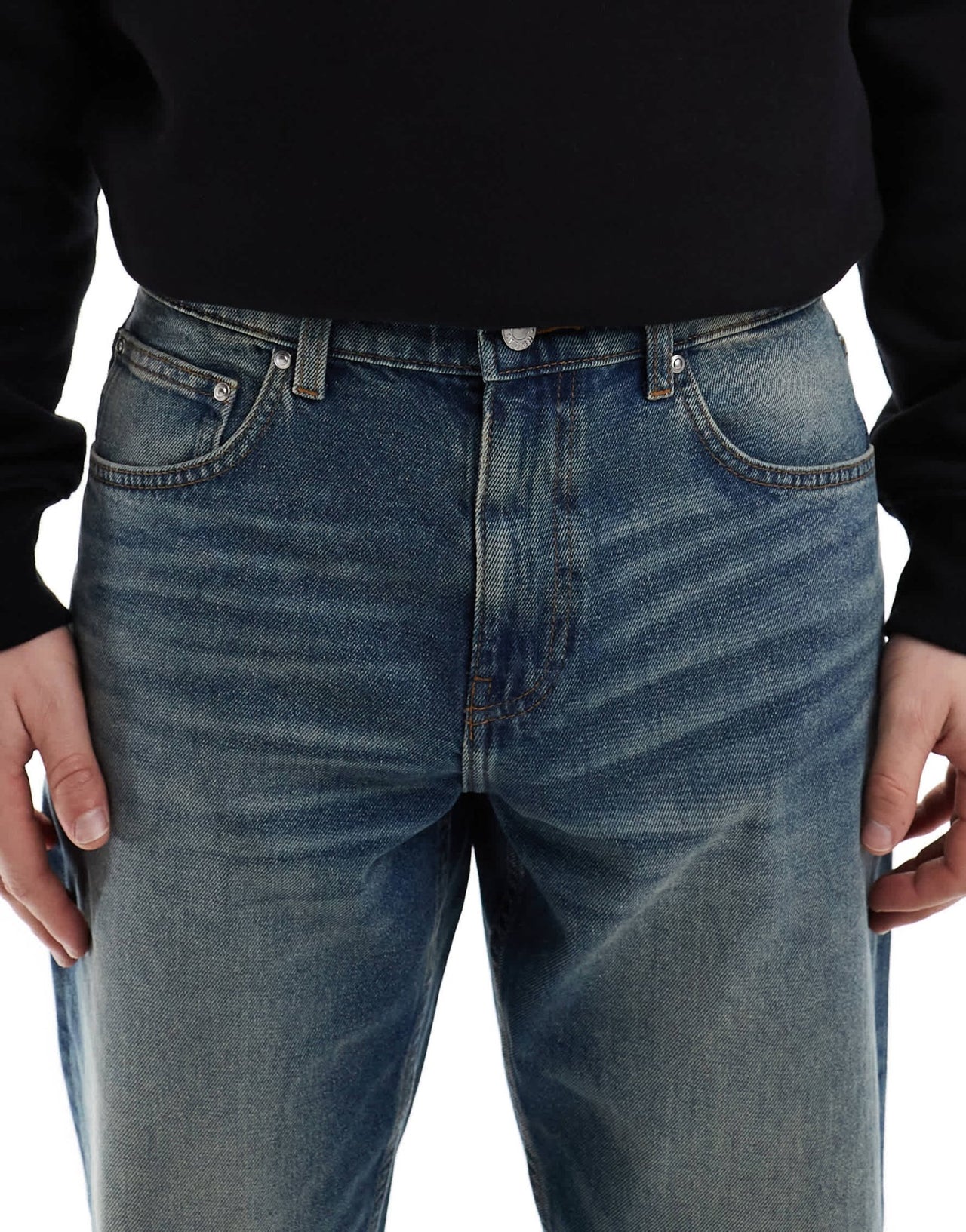 ASOS DESIGN tapered jeans with vintage tint in dark wash blue - ASOS Sample Sale EU Store
