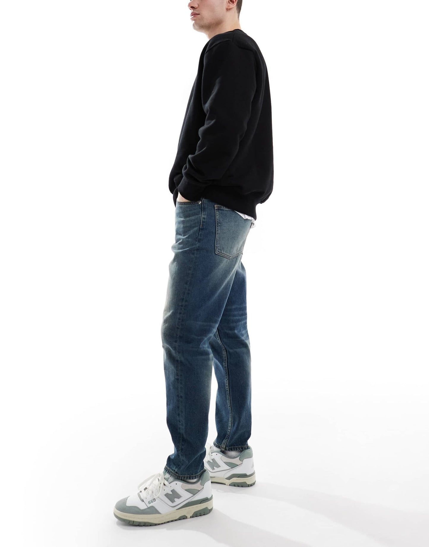 ASOS DESIGN tapered jeans with vintage tint in dark wash blue - ASOS Sample Sale EU Store