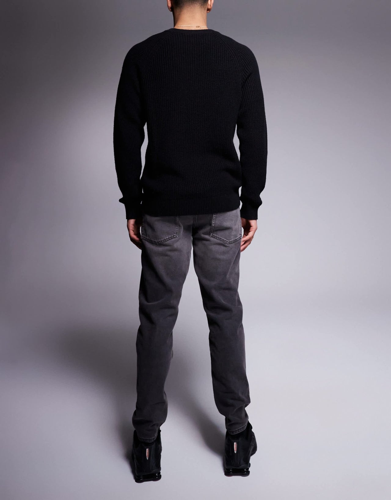 ASOS DESIGN tapered jeans with vintage tint in washed black - ASOS Sample Sale EU Store