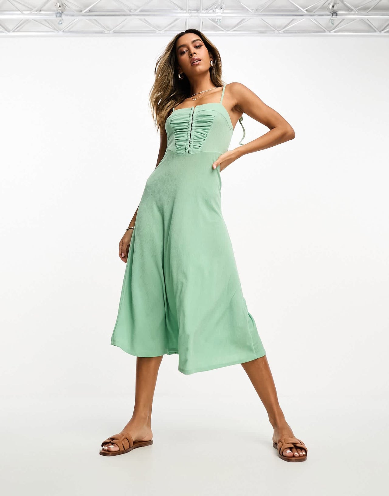 ASOS DESIGN textured strappy midi tea dress with hook and eye detail in sage green - ASOS Sample Sale EU Store