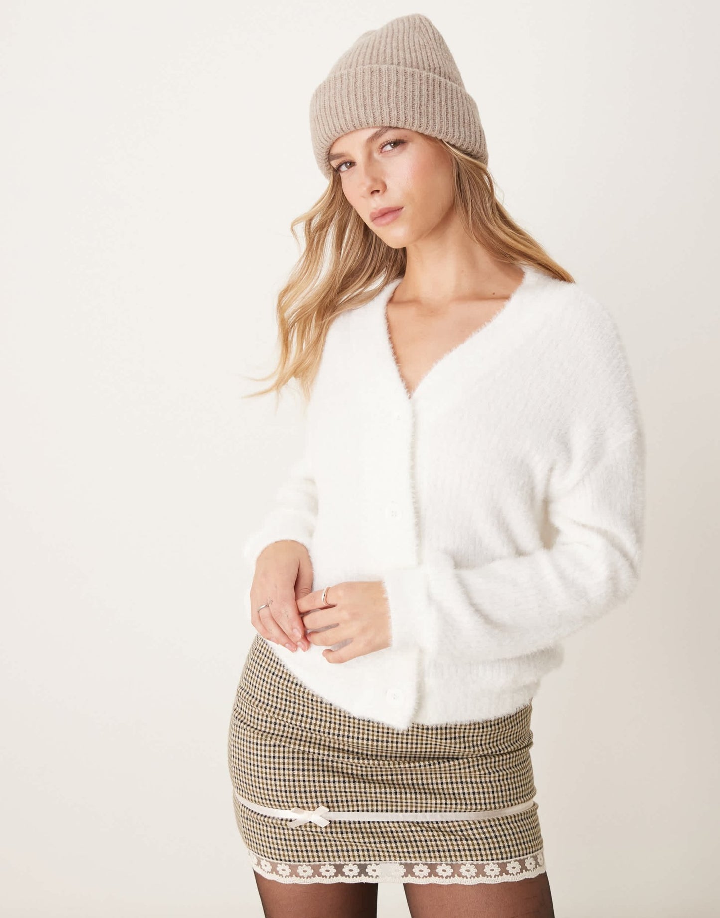 ASOS DESIGN ultra fluffy oversized rib cardigan in white - ASOS Sample Sale EU Store