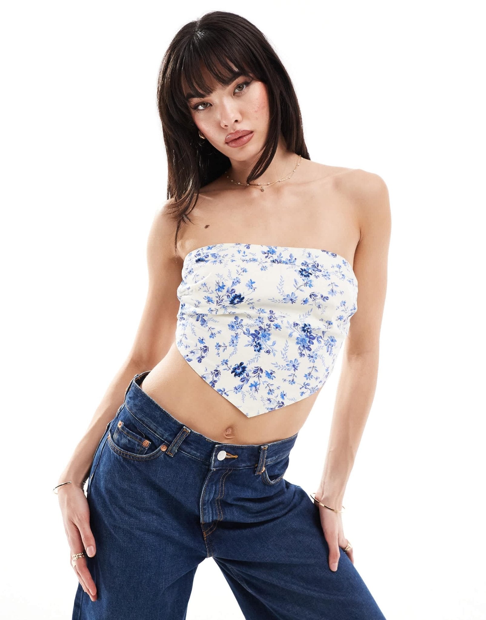 ASOS DESIGN v detail bandeau top in blue floral print - ASOS Sample Sale EU Store