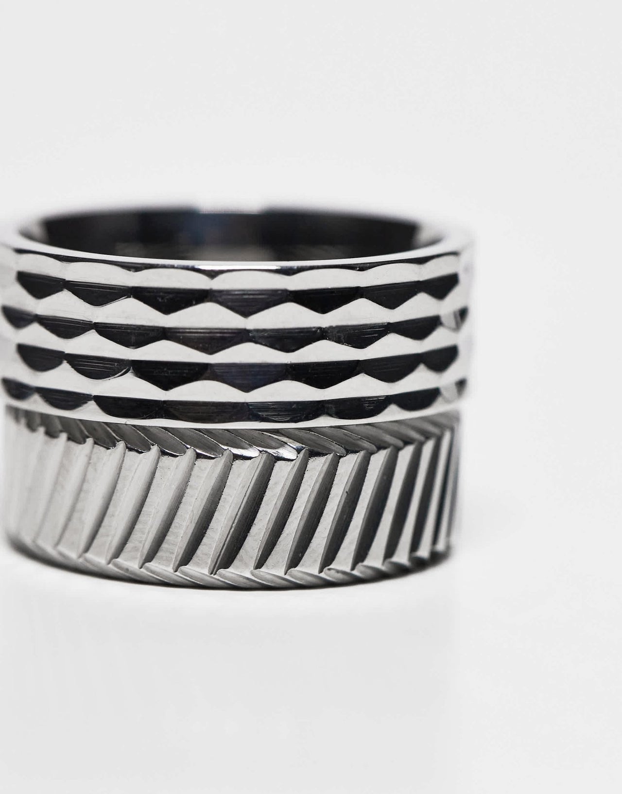 ASOS DESIGN waterproof stainless steel 2 pack groove and faceted band ring set in silver - ASOS Sample Sale EU Store