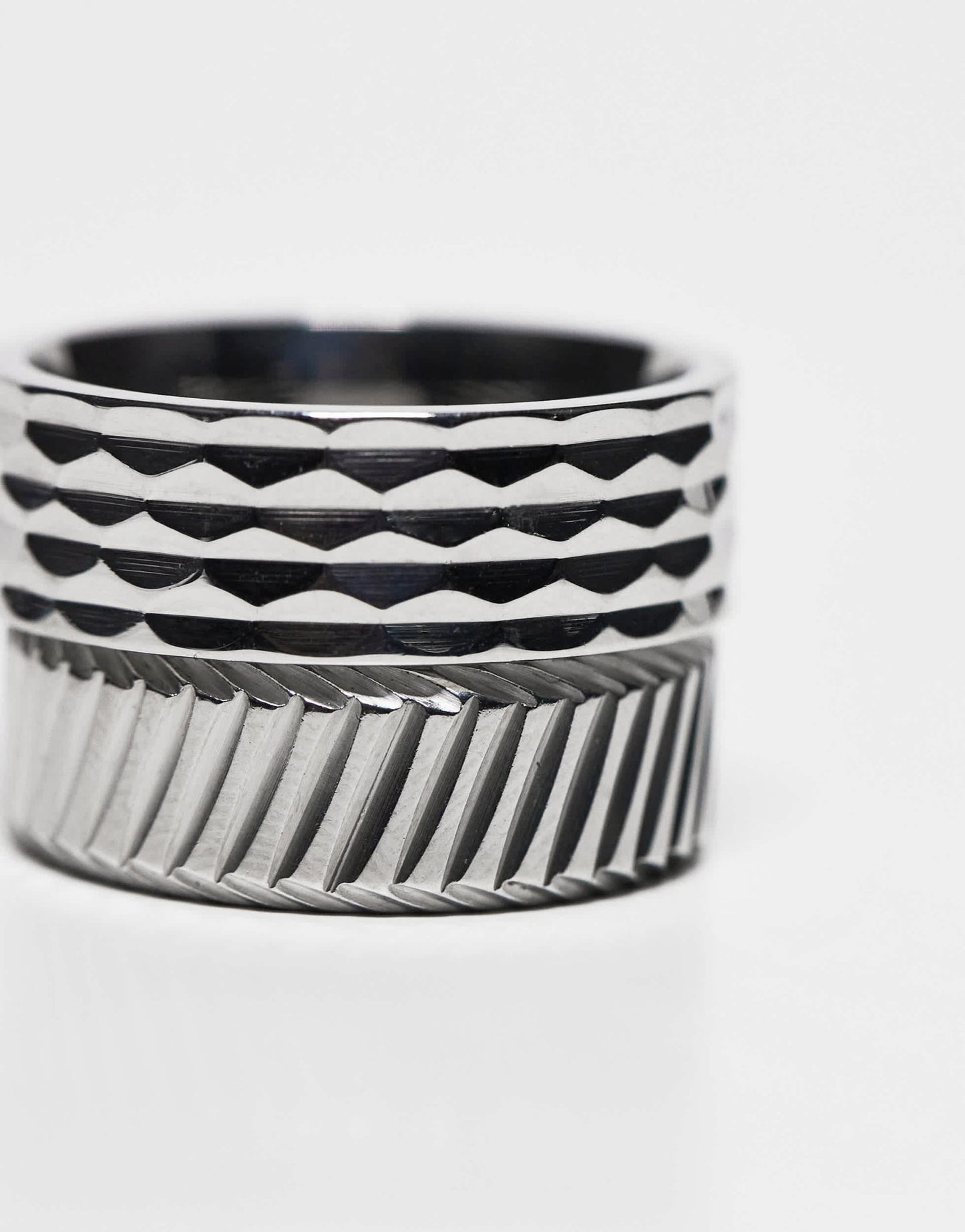 ASOS DESIGN waterproof stainless steel 2 pack groove and faceted band ring set in silver - ASOS Sample Sale EU Store