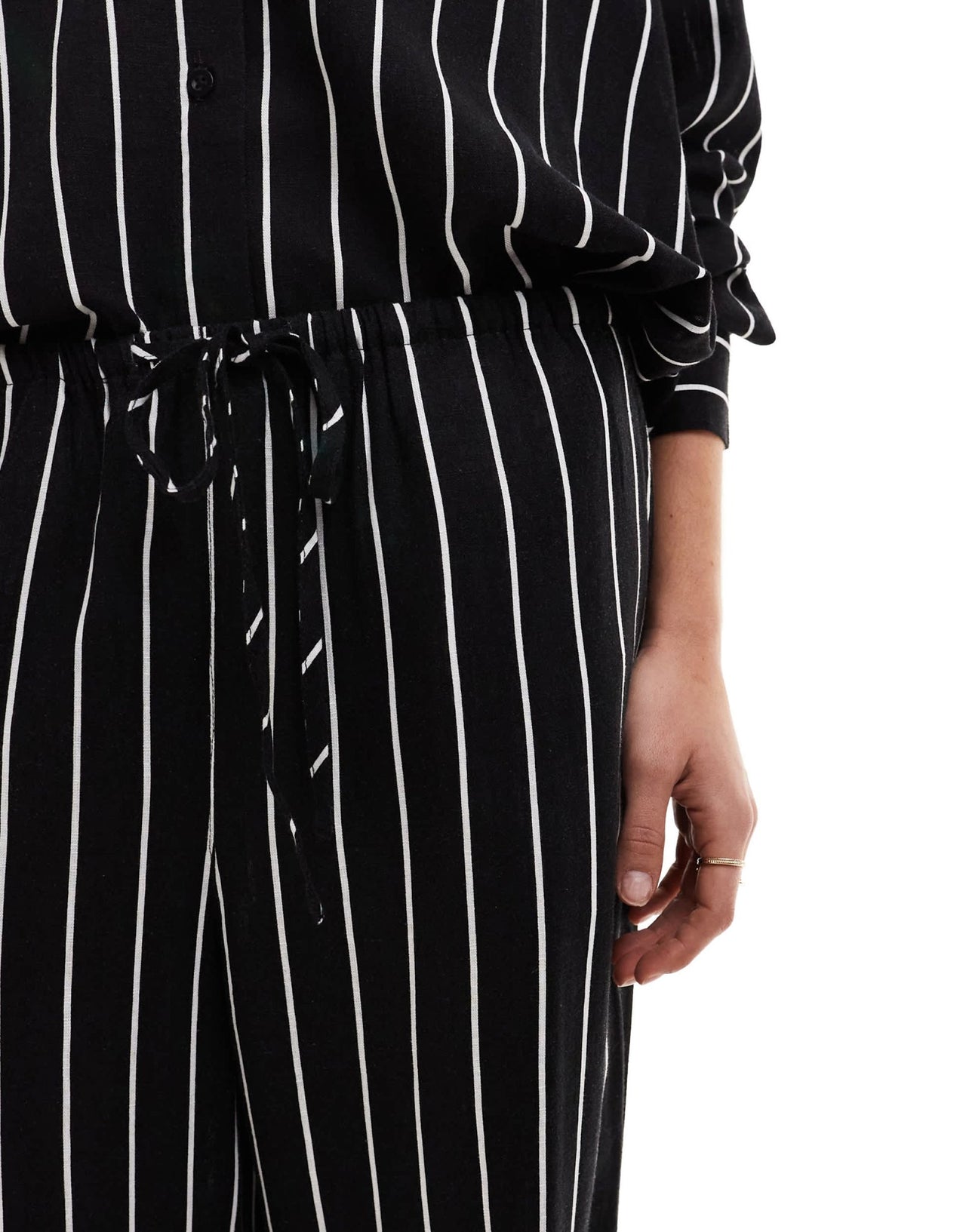 ASOS DESIGN wide leg pull on trouser with linen in black stripe - ASOS Sample Sale EU Store