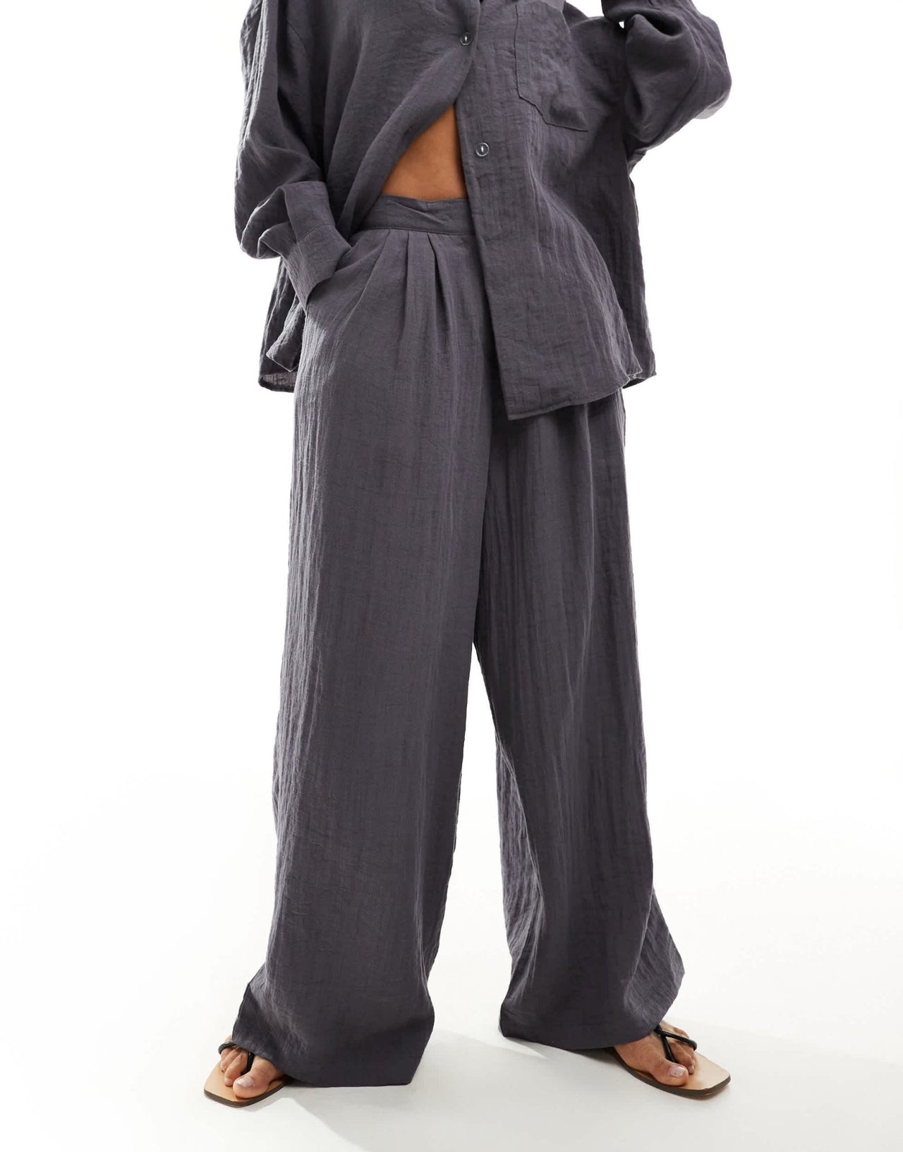 ASOS DESIGN wide leg trouser with pleat detail in textured fabric in charcoal co - ord - ASOS Sample Sale EU Store
