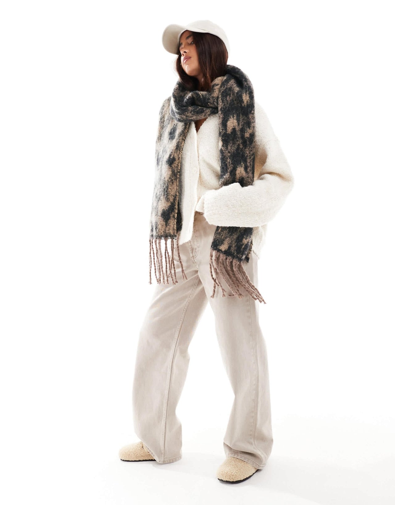 ASOS DESIGN woven scarf with fluffy leopard design - ASOS Sample Sale EU Store