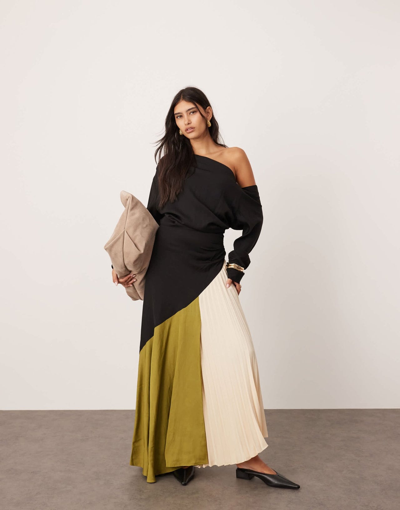 ASOS EDITION off shoulder maxi dress with pleat detail in colour block - ASOS Sample Sale EU Store