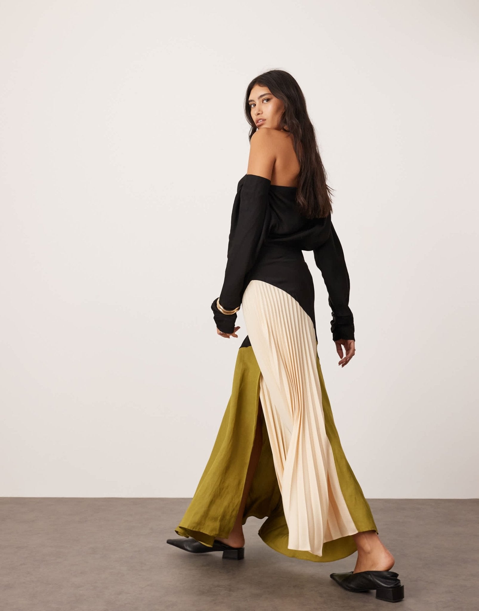 ASOS EDITION off shoulder maxi dress with pleat detail in colour block - ASOS Sample Sale EU Store