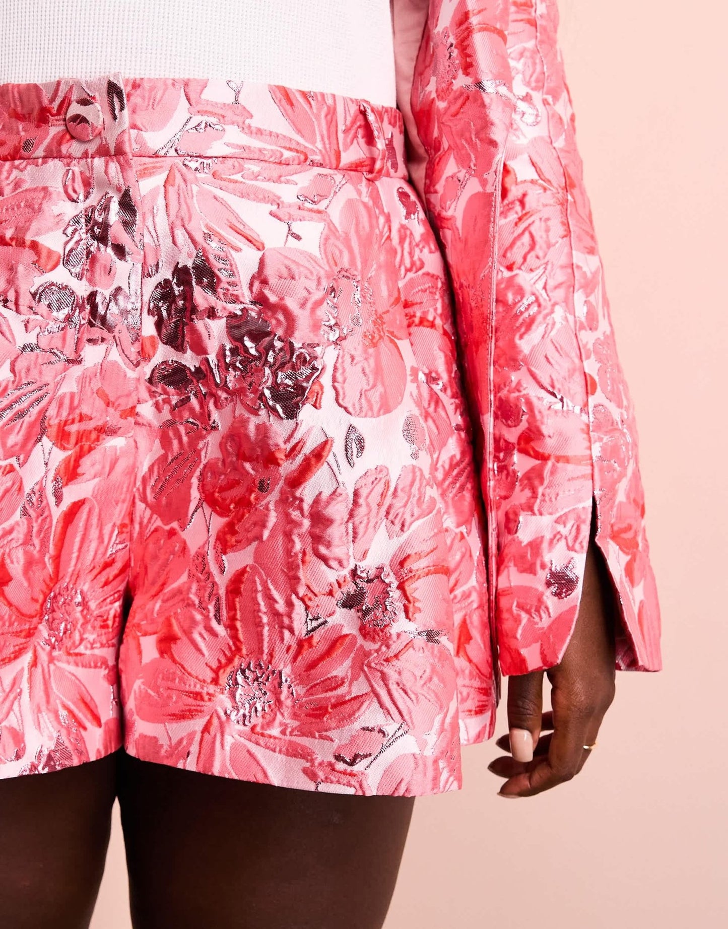ASOS LUXE Curve co - ord jacquard shorts in pink floral print - ASOS Sample Sale EU Store