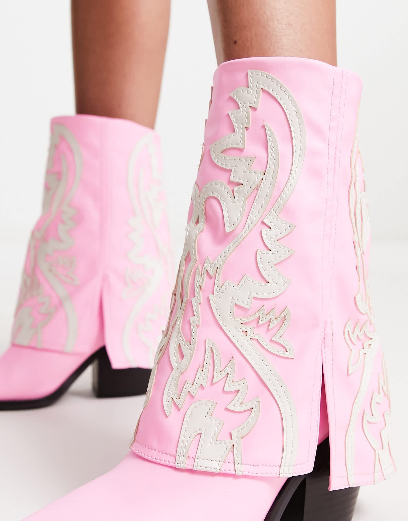 Azalea Wang Annabelle foldover western boot in pink - ASOS Sample Sale EU Store