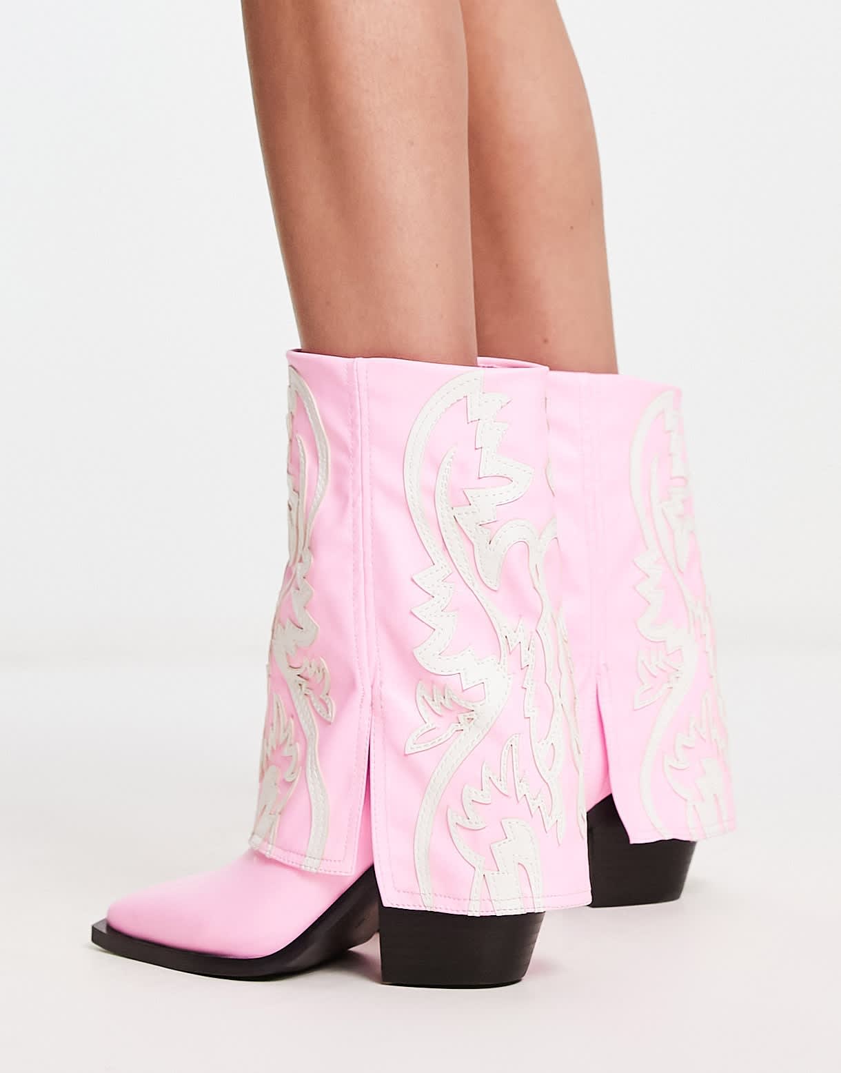 Azalea Wang Annabelle foldover western boot in pink - ASOS Sample Sale EU Store