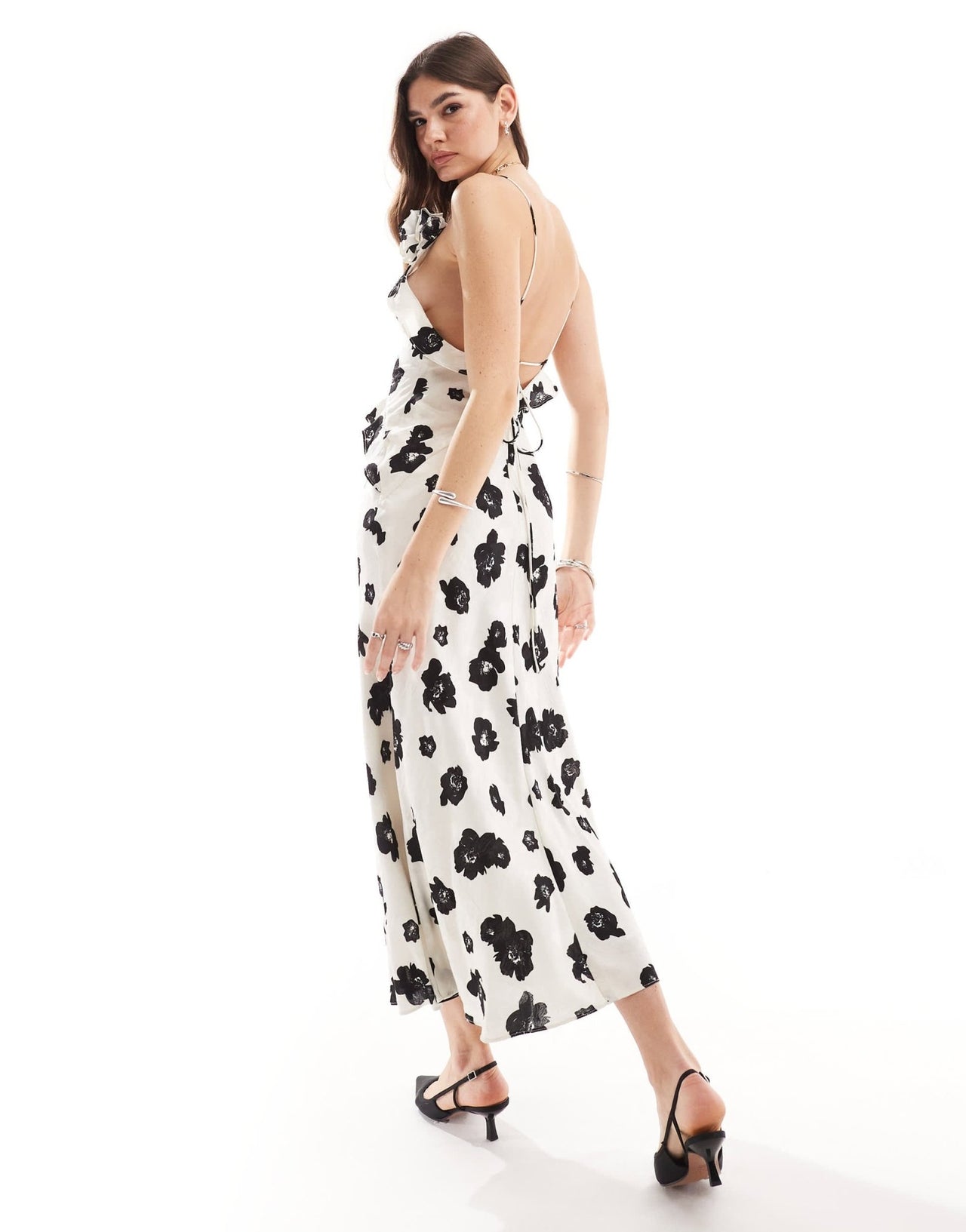 Bardot backless satin maxi dress in mono floral - ASOS Sample Sale EU Store