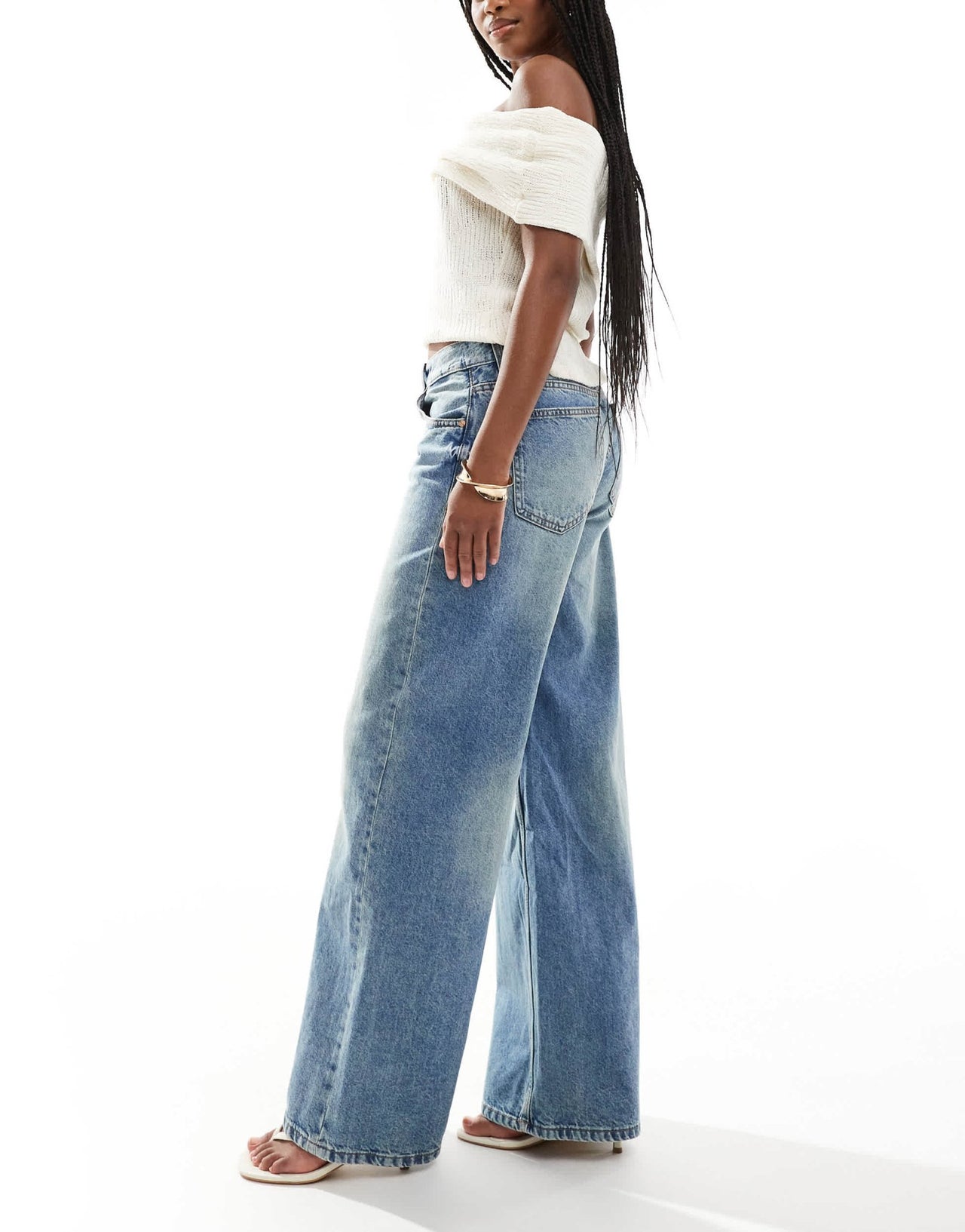 Bershka high waisted wide leg jeans in dirty mid blue wash - ASOS Sample Sale EU Store