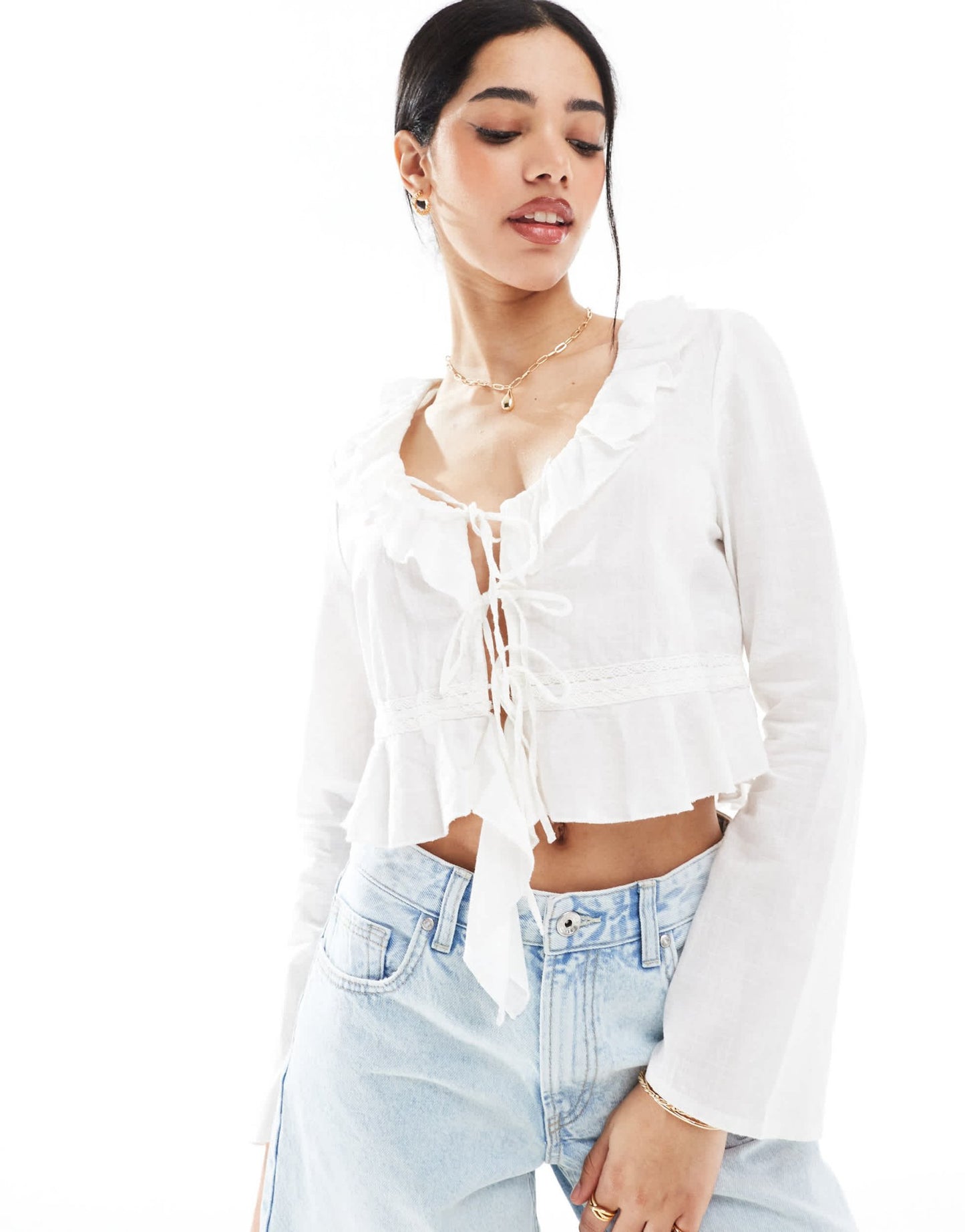 Bershka ruffle detail top in white - ASOS Sample Sale EU Store