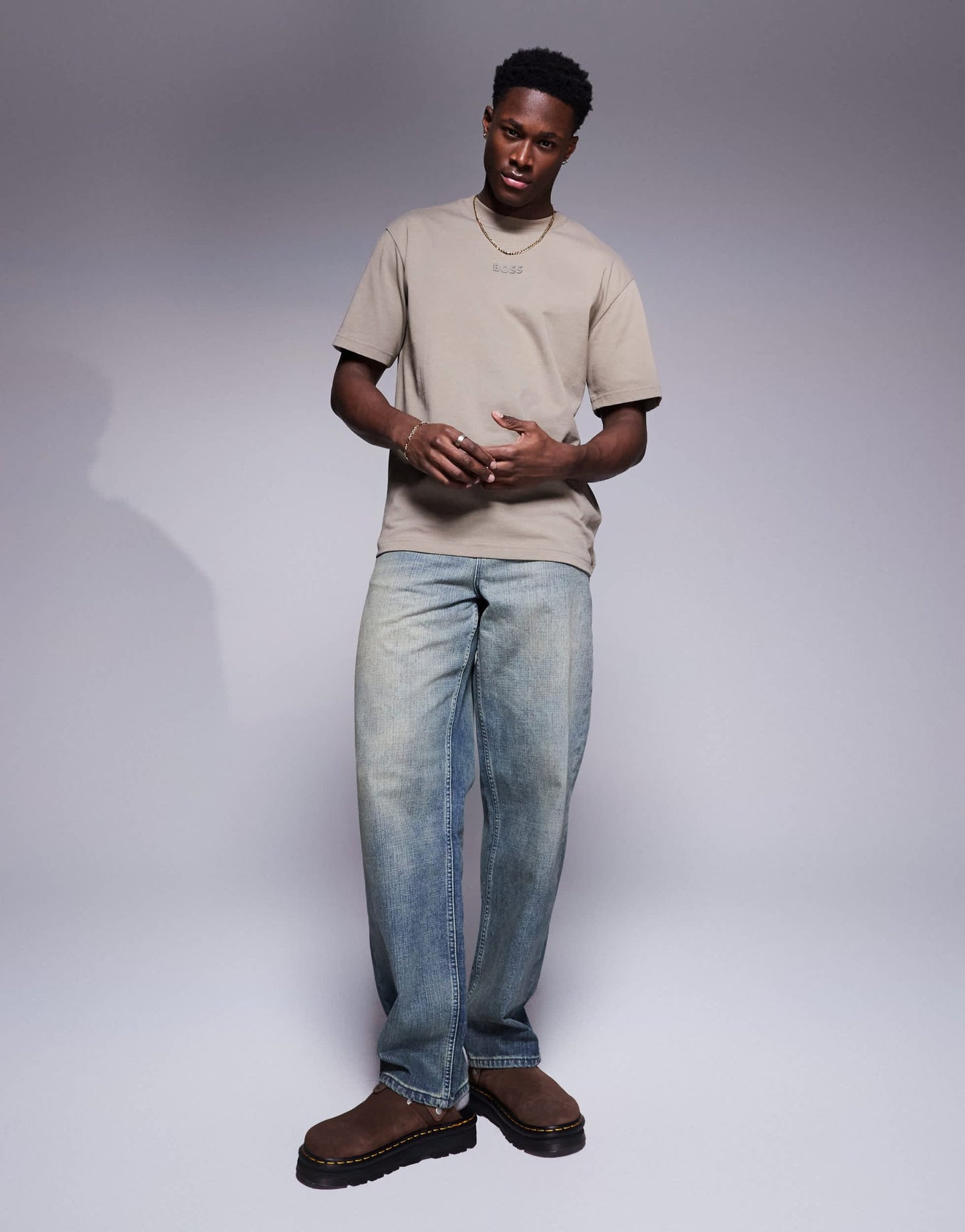 BOSS Green 10 central logo t-shirt oversized fit in mid green - ASOS Sample Sale EU Store