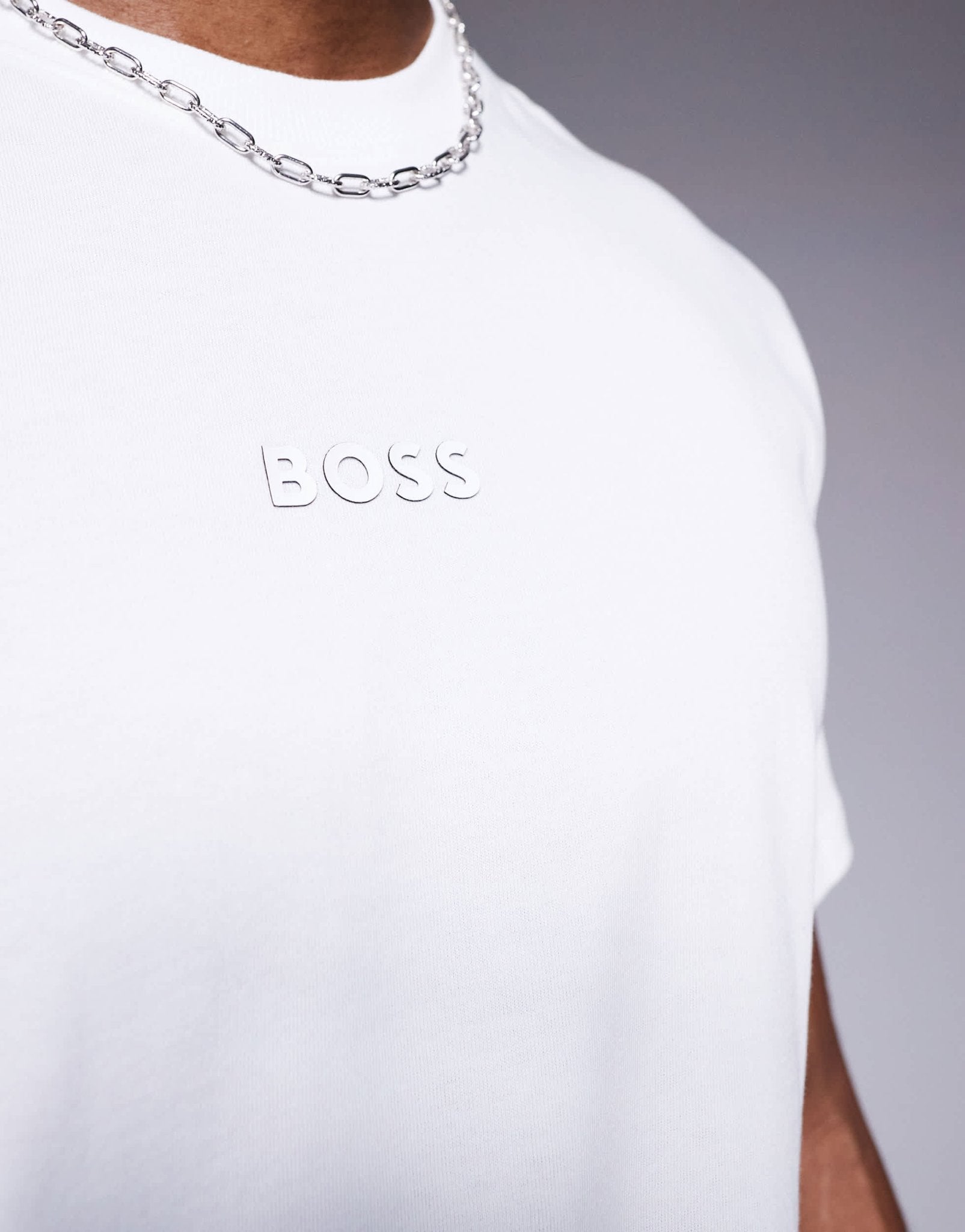 BOSS Green 10 central logo t-shirt oversized fit in white - ASOS Sample Sale EU Store