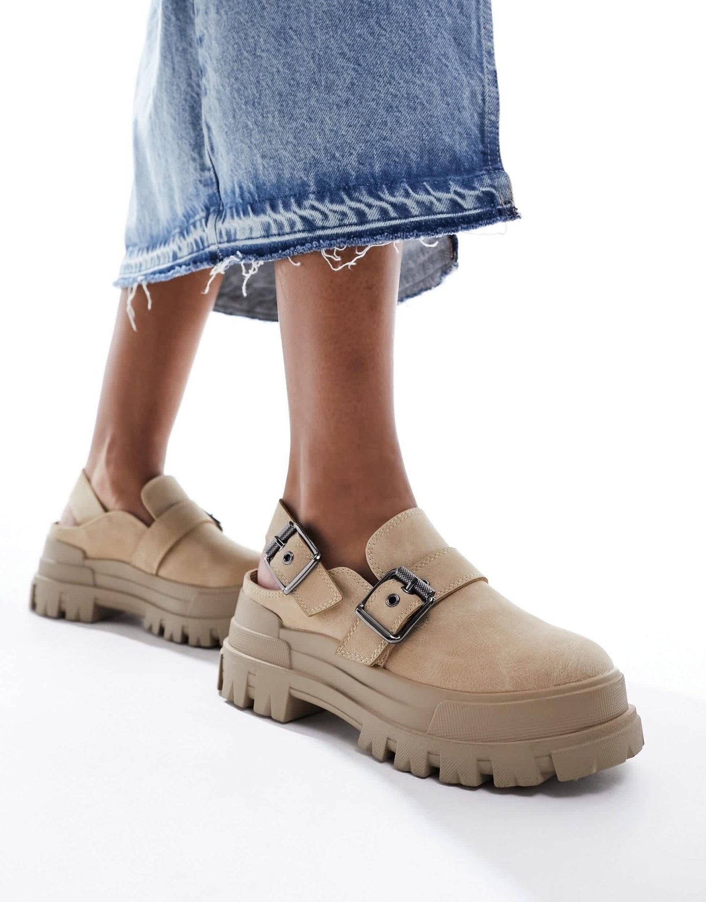 Buffalo Aspha clogs in beige - ASOS Sample Sale EU Store