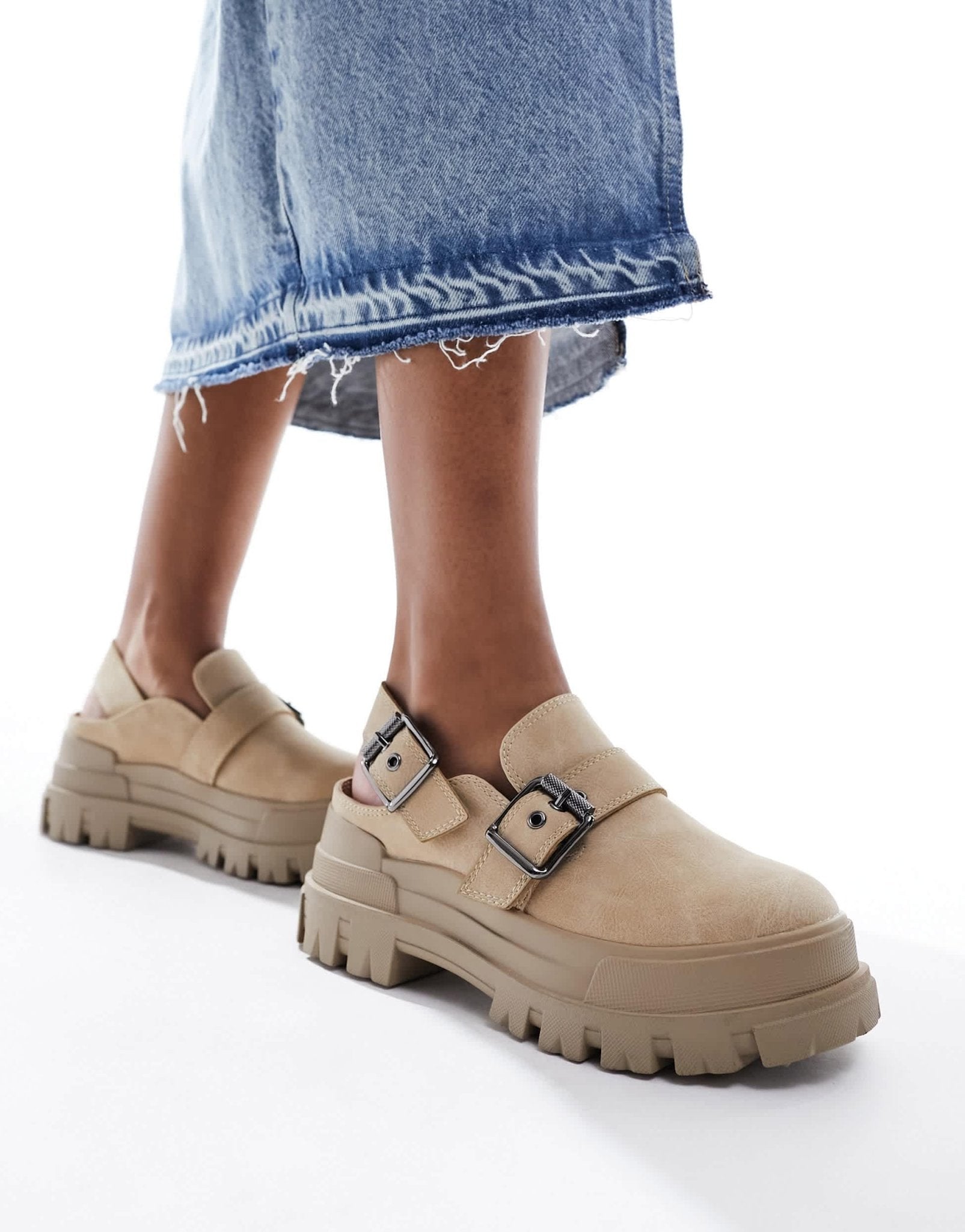 Buffalo Aspha clogs in beige - ASOS Sample Sale EU Store