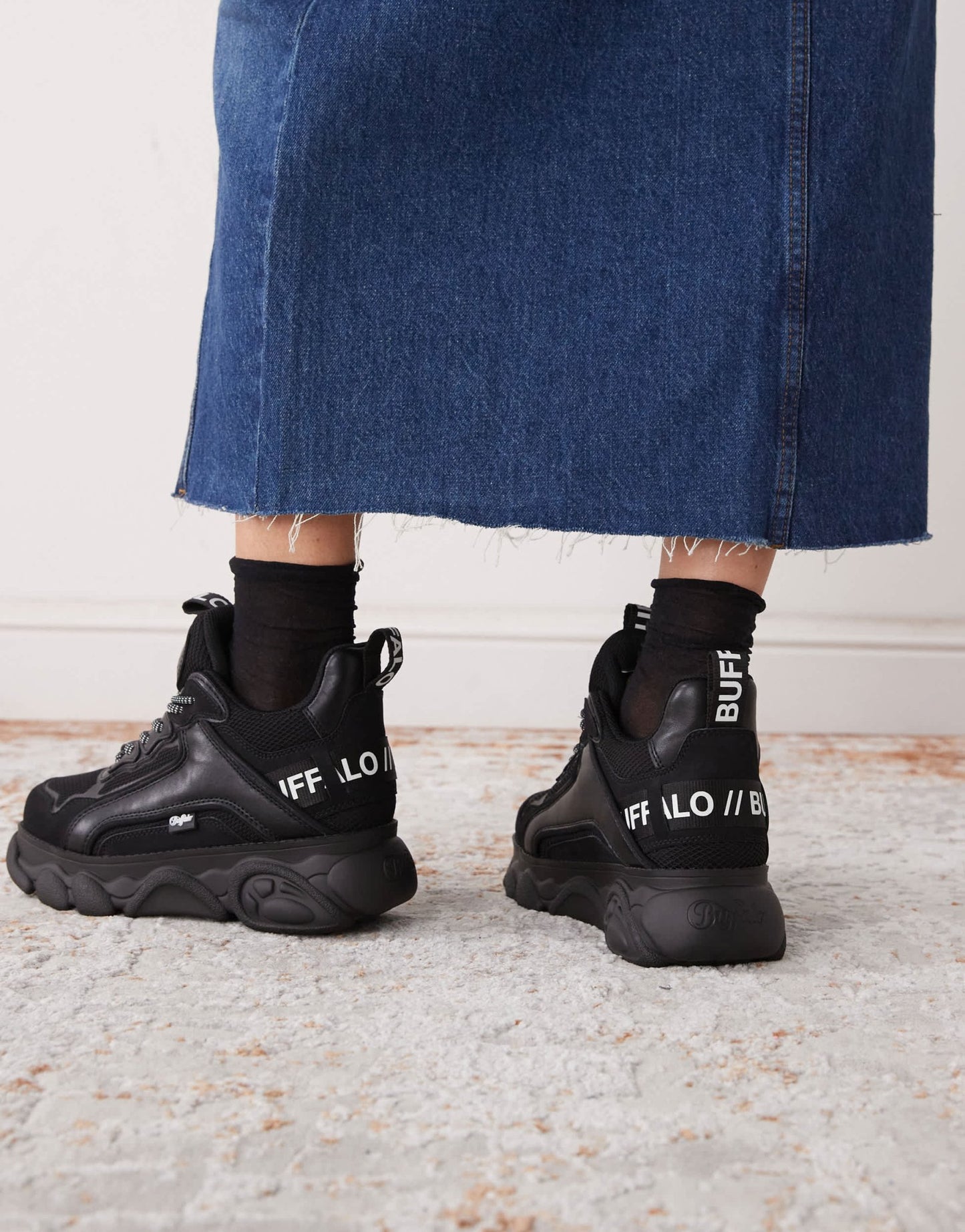 Buffalo low sneaker in black - ASOS Sample Sale EU Store