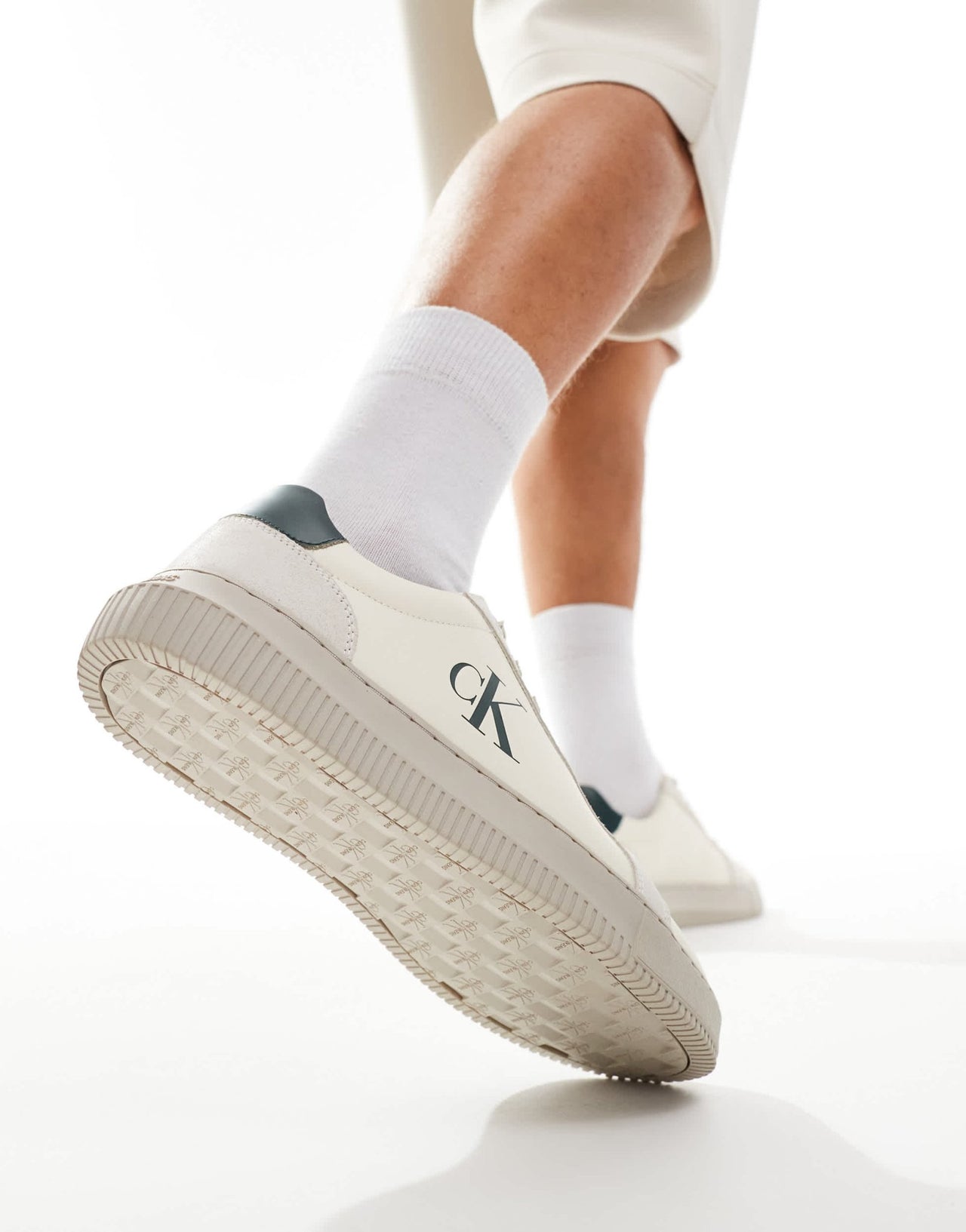 Calvin Klein chunky cupsole authentic trainers in off white - ASOS Sample Sale EU Store