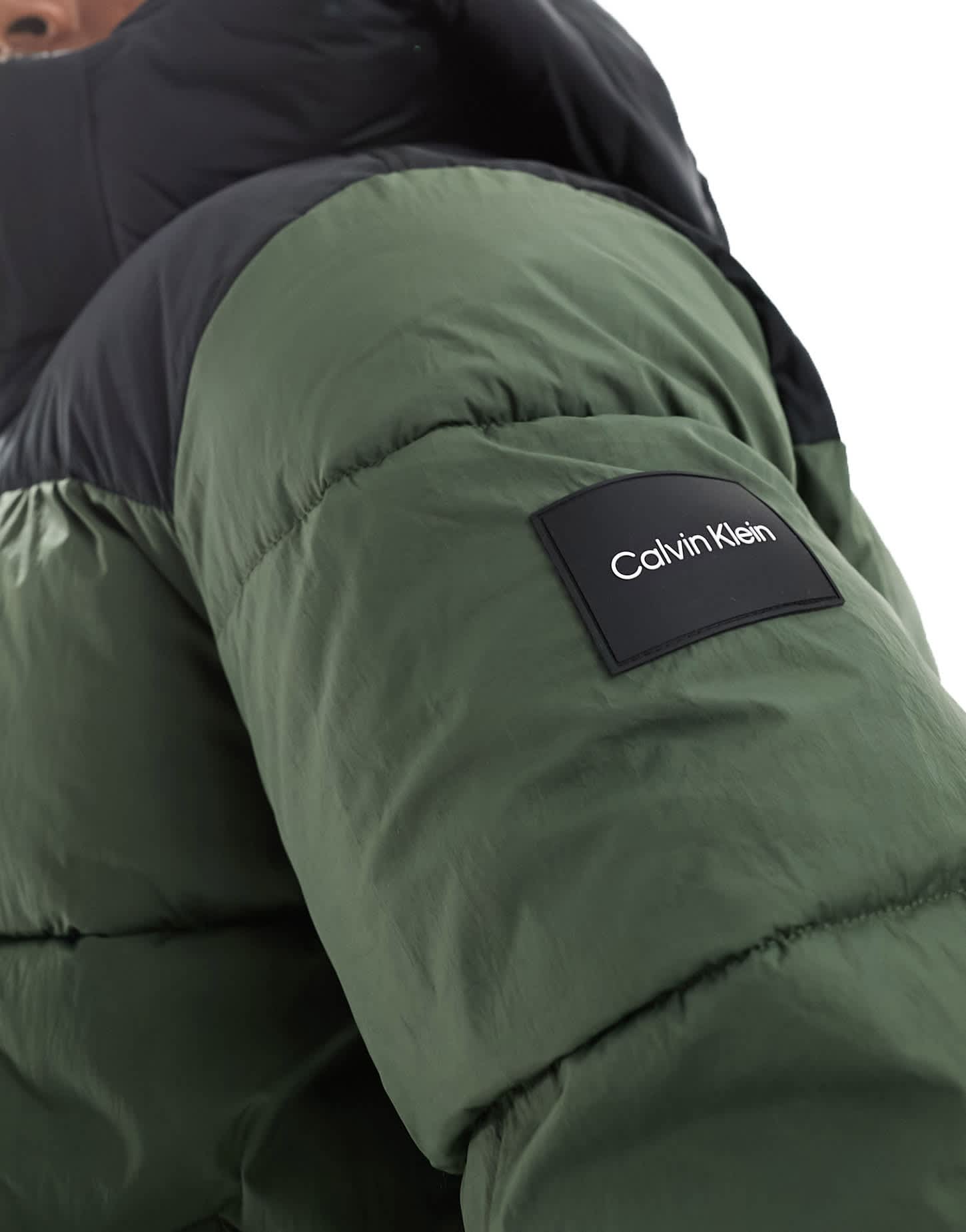 Calvin Klein crinkle nylon colourblock puffer jacket in grey - ASOS Sample Sale EU Store