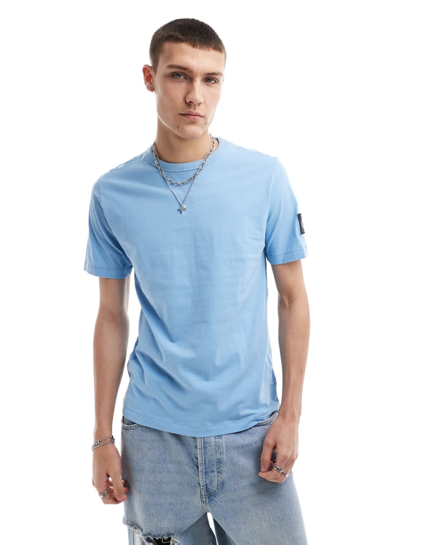 Calvin Klein Jeans badge regular t-shirt in blue - ASOS Sample Sale EU Store